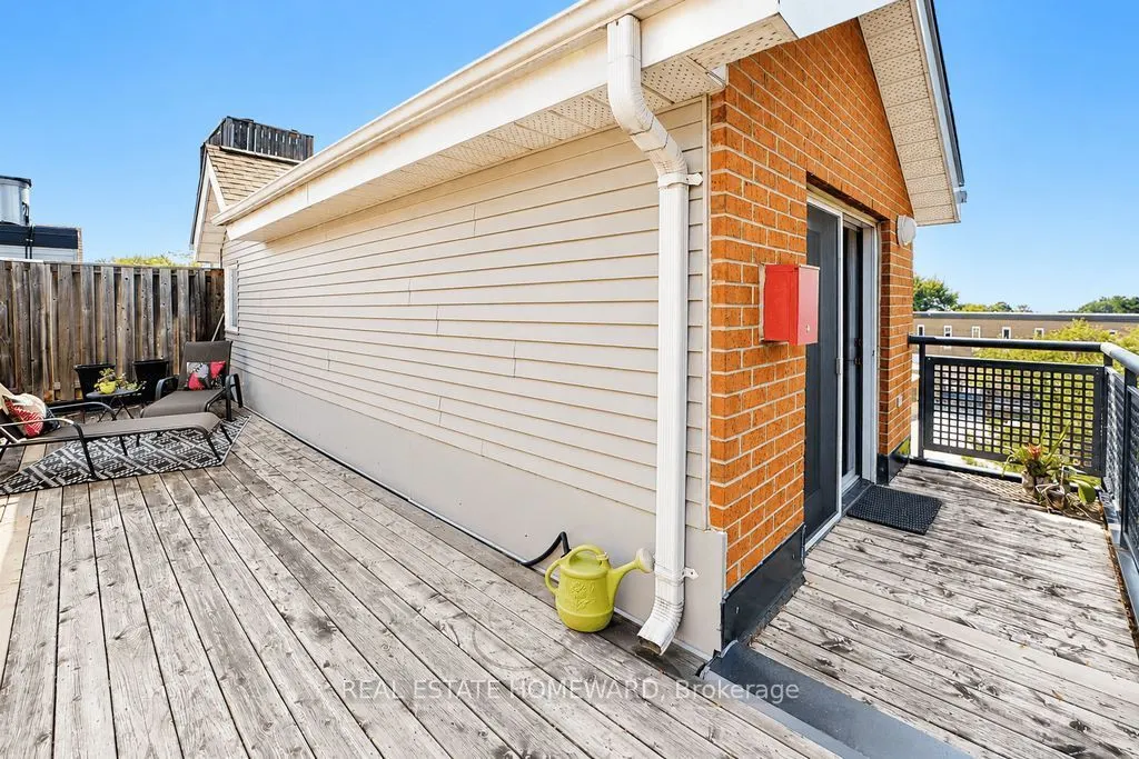 1941 Queen Street E #304