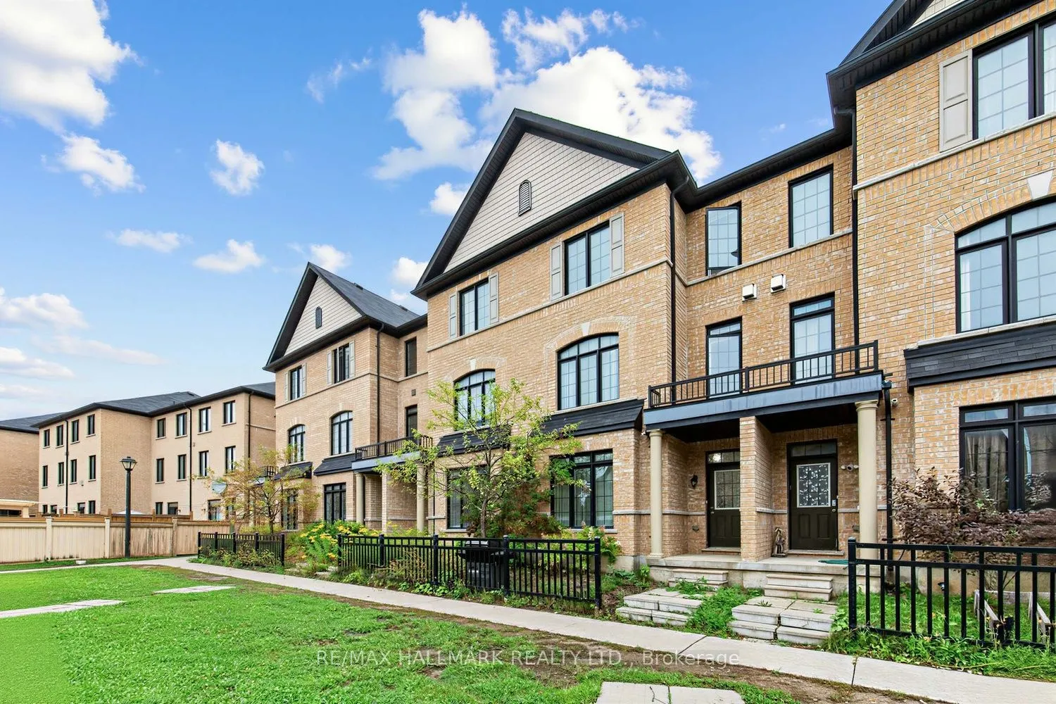 73 Quarrie Lane E