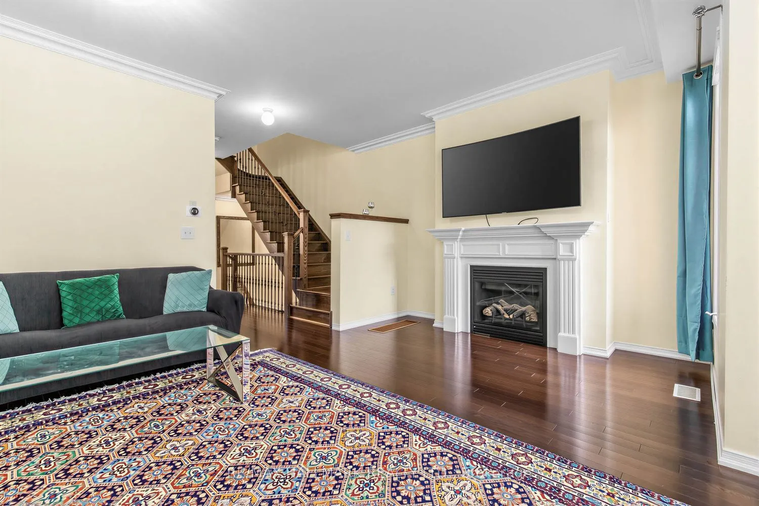 73 Quarrie Lane E