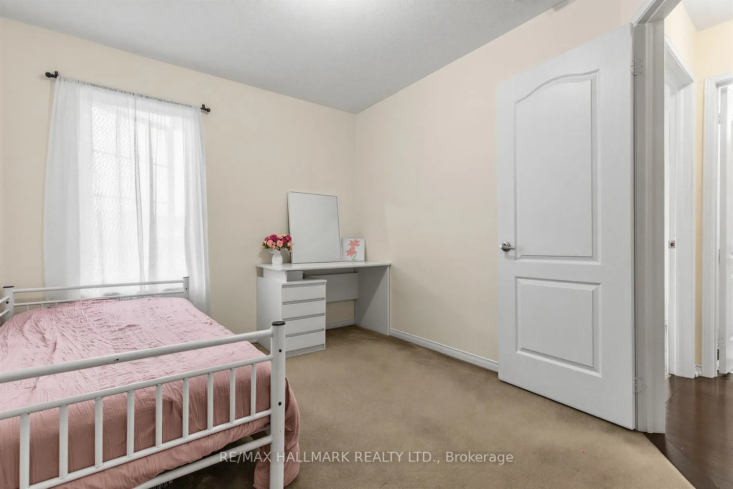 73 Quarrie Lane E