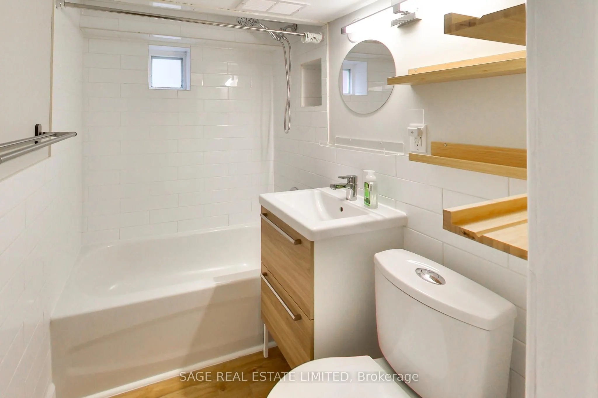 2505 Gerrard Street E #Lower