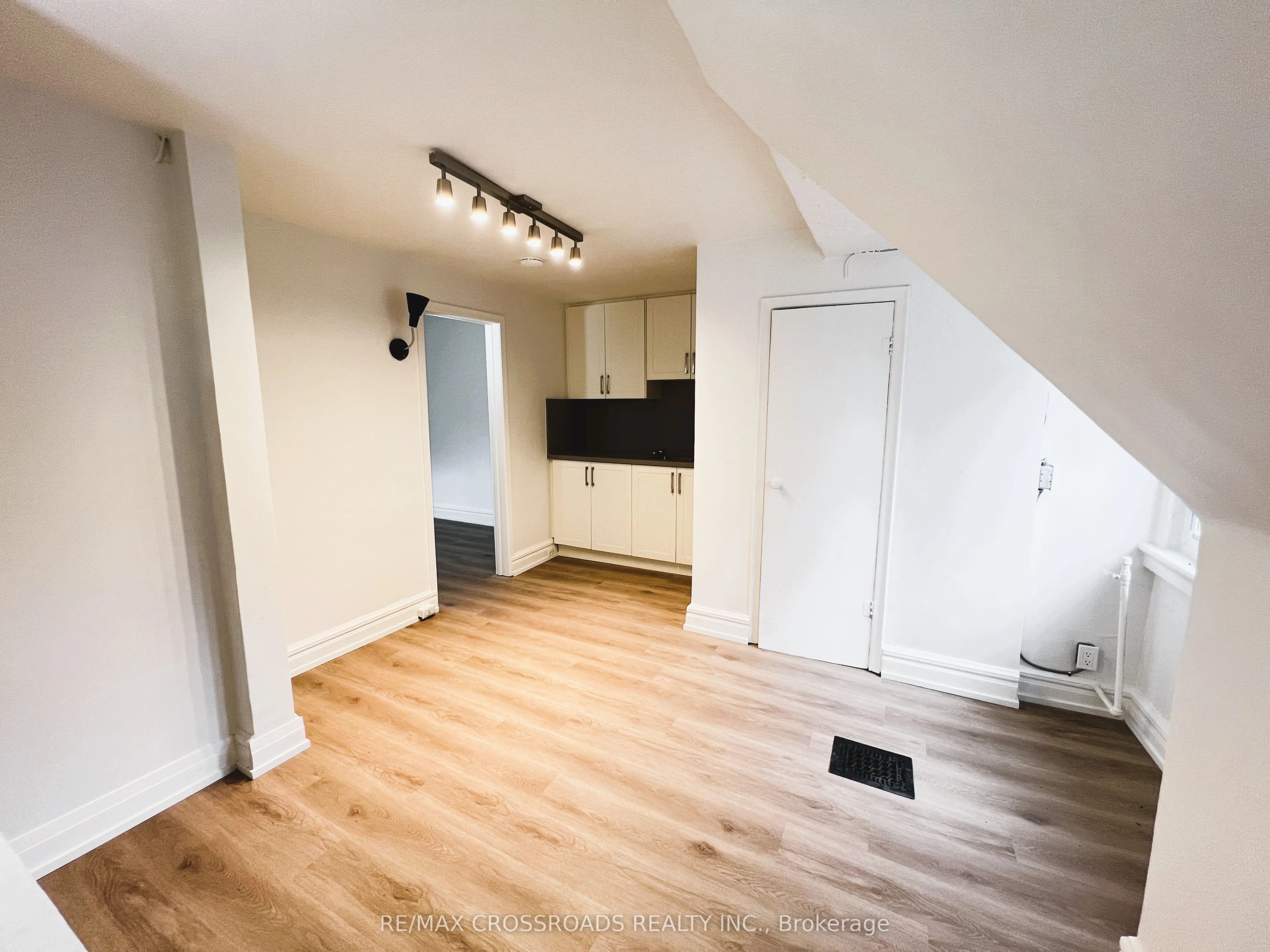 82 Curzon Street