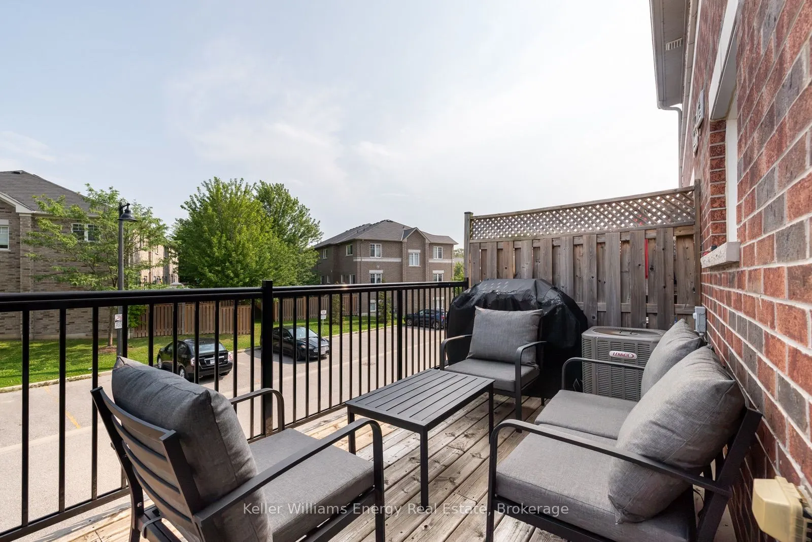 16 Streathern Way