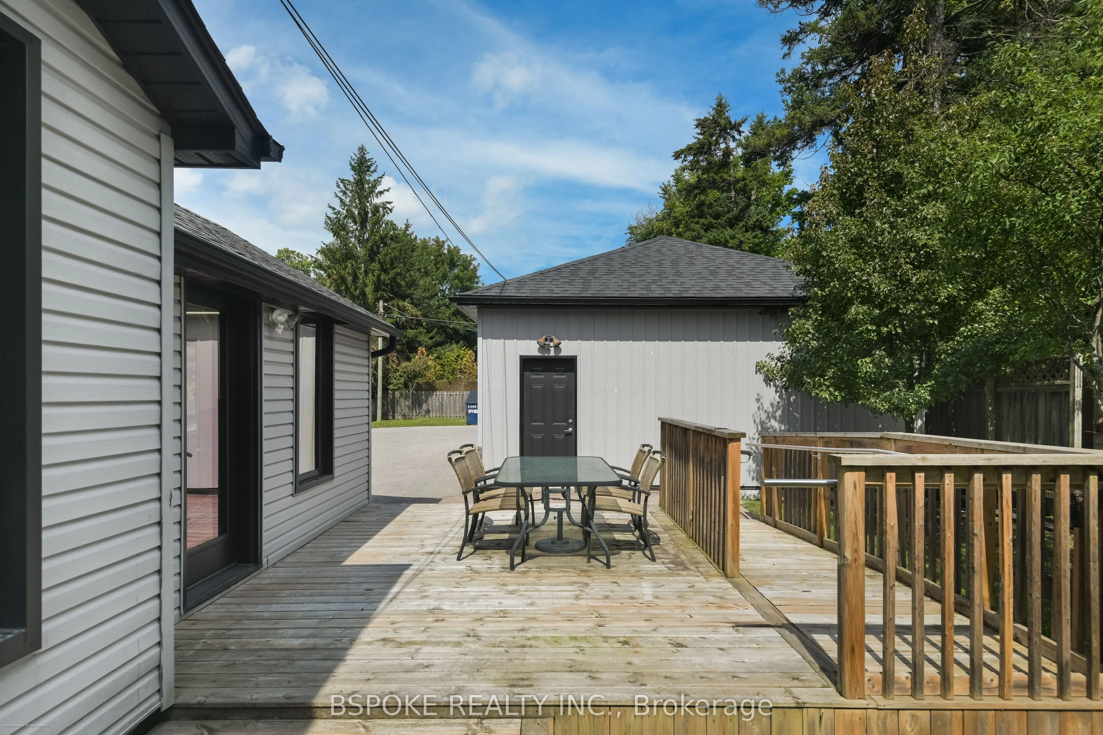 578 Kingston Road W