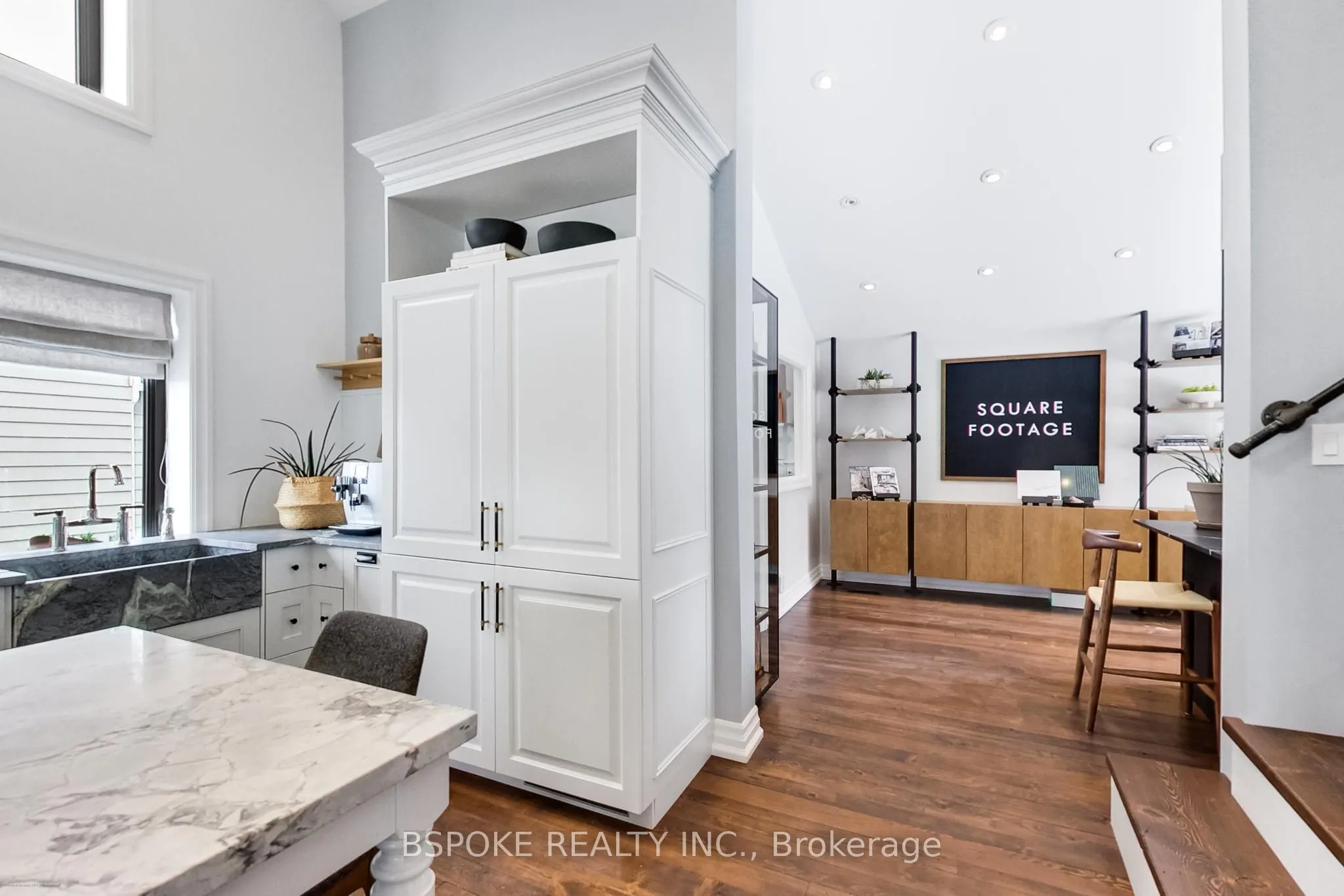 578 Kingston Road W