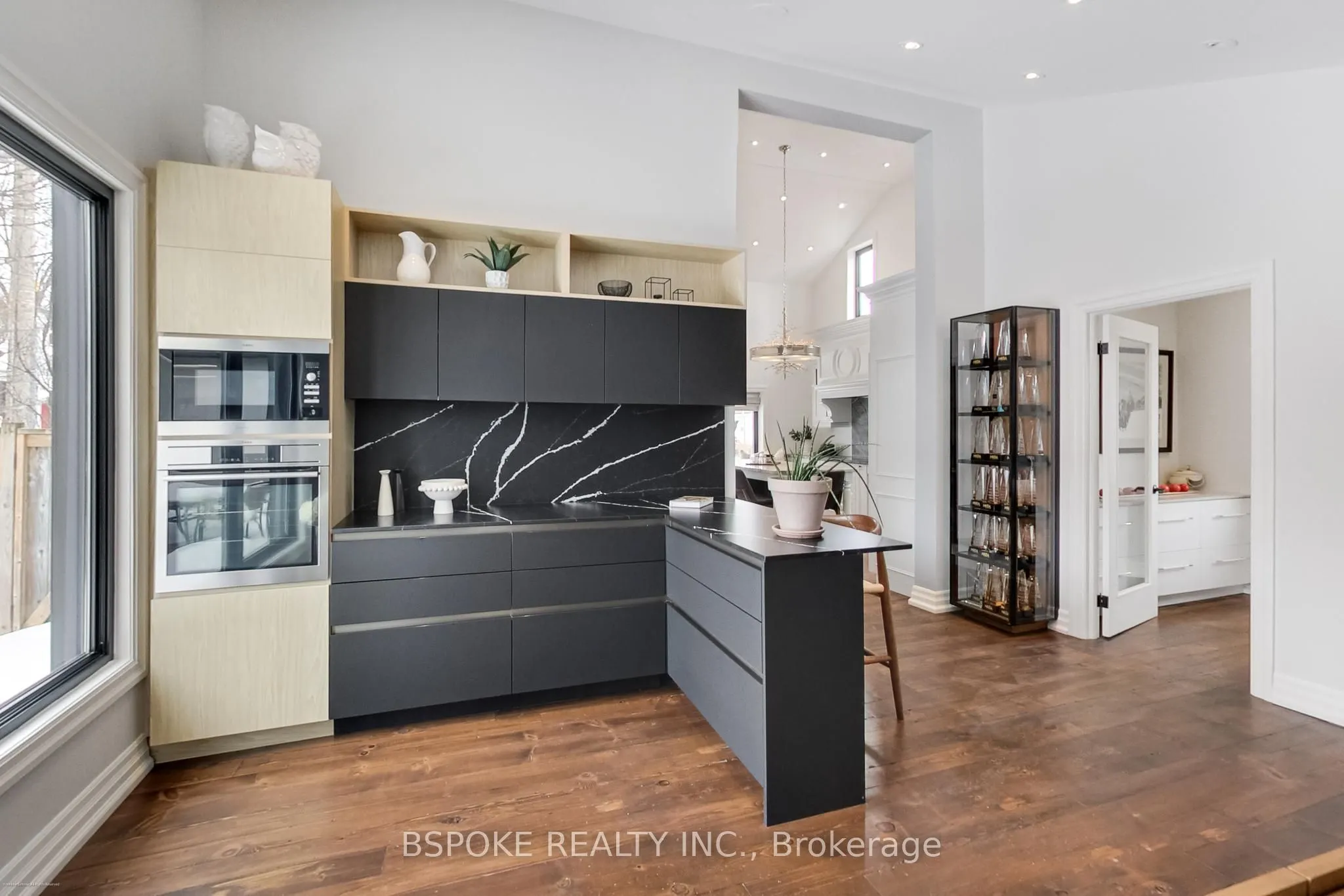 578 Kingston Road W