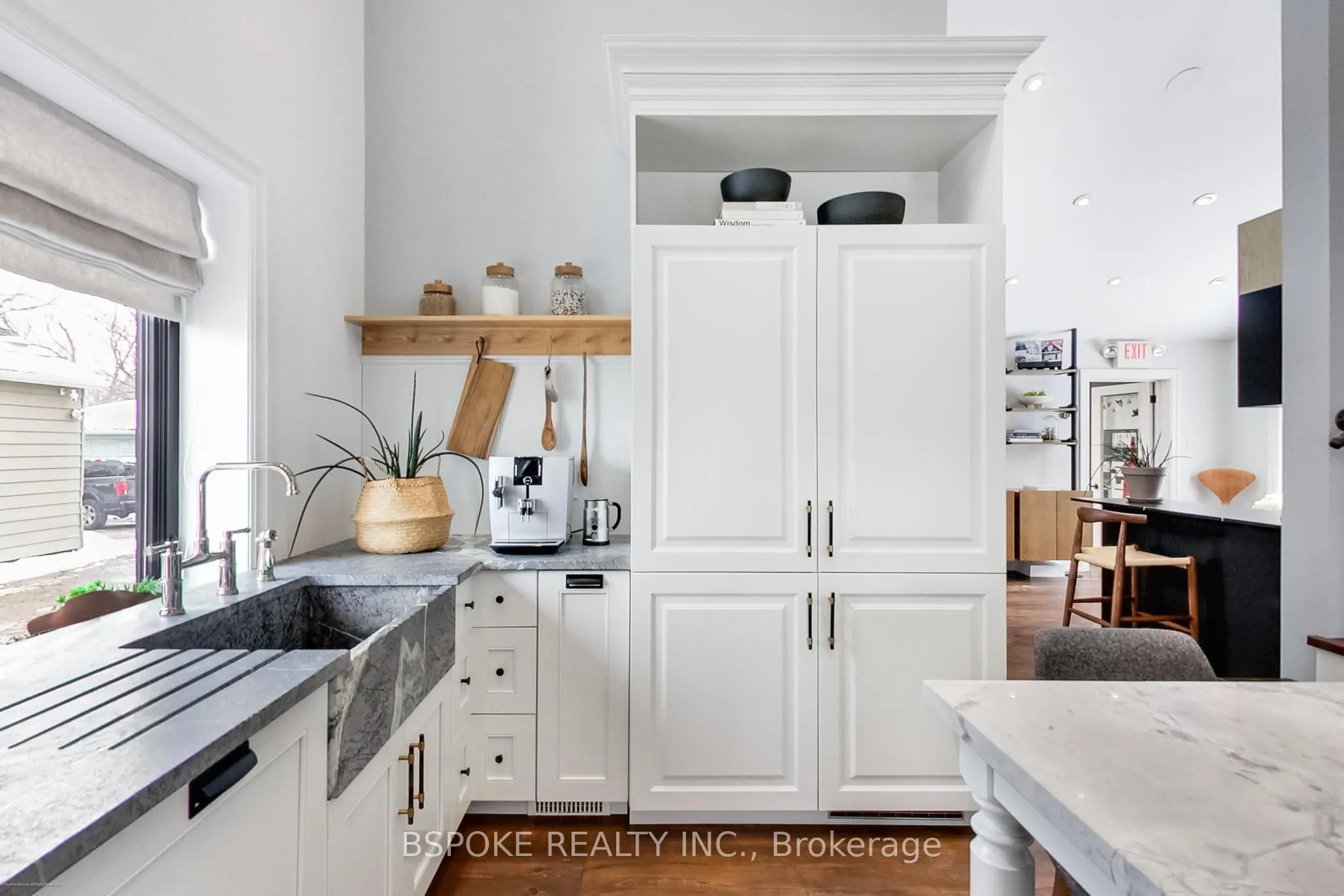 578 Kingston Road W