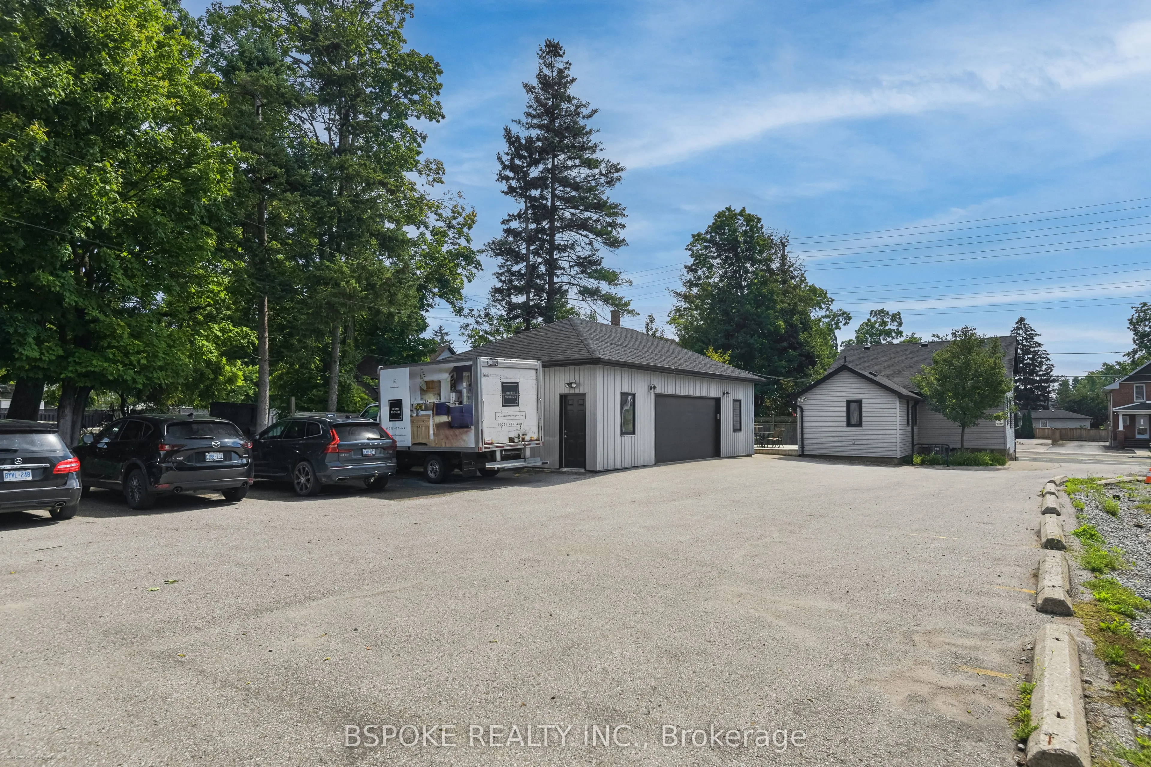 578 Kingston Road W