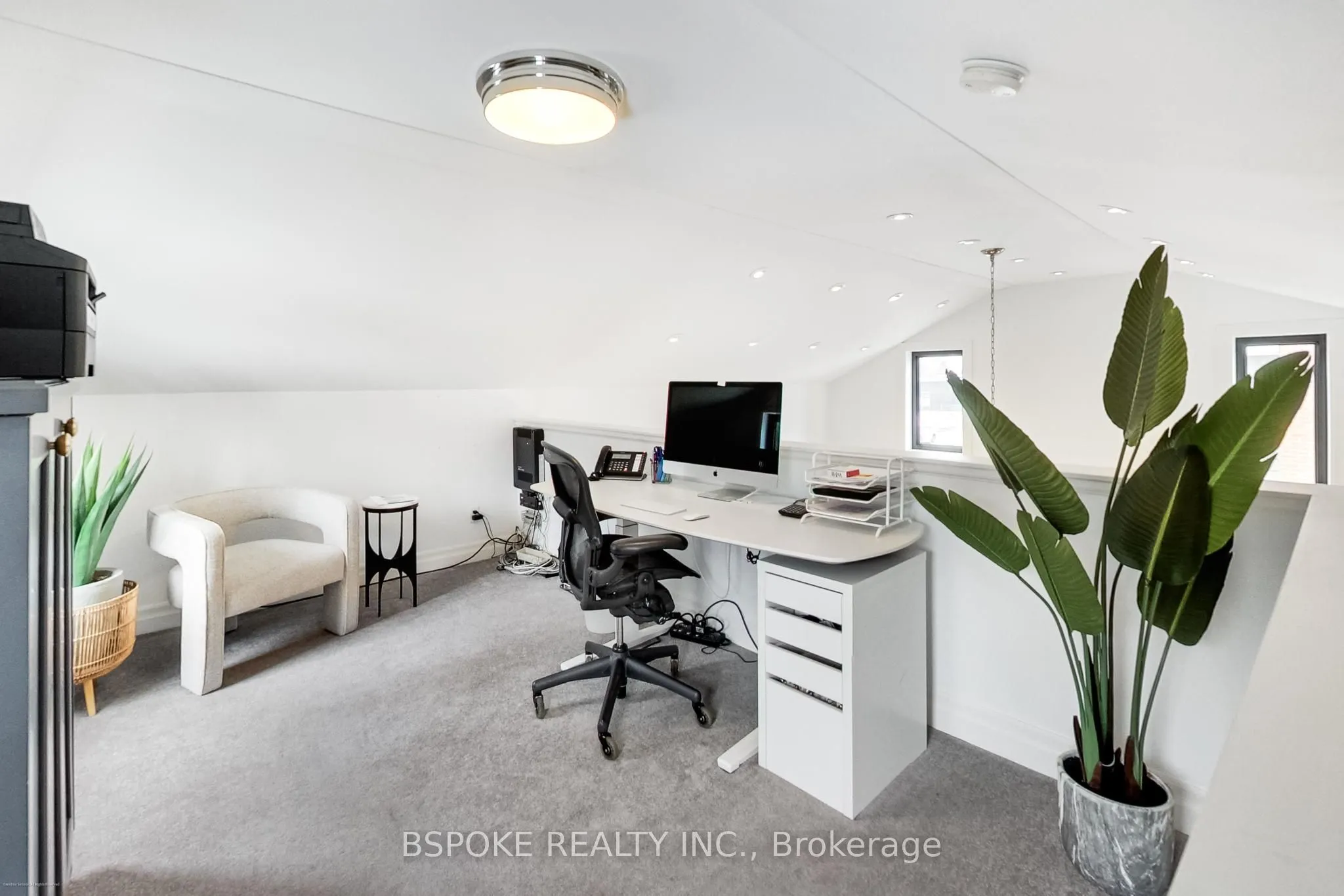 578 Kingston Road W