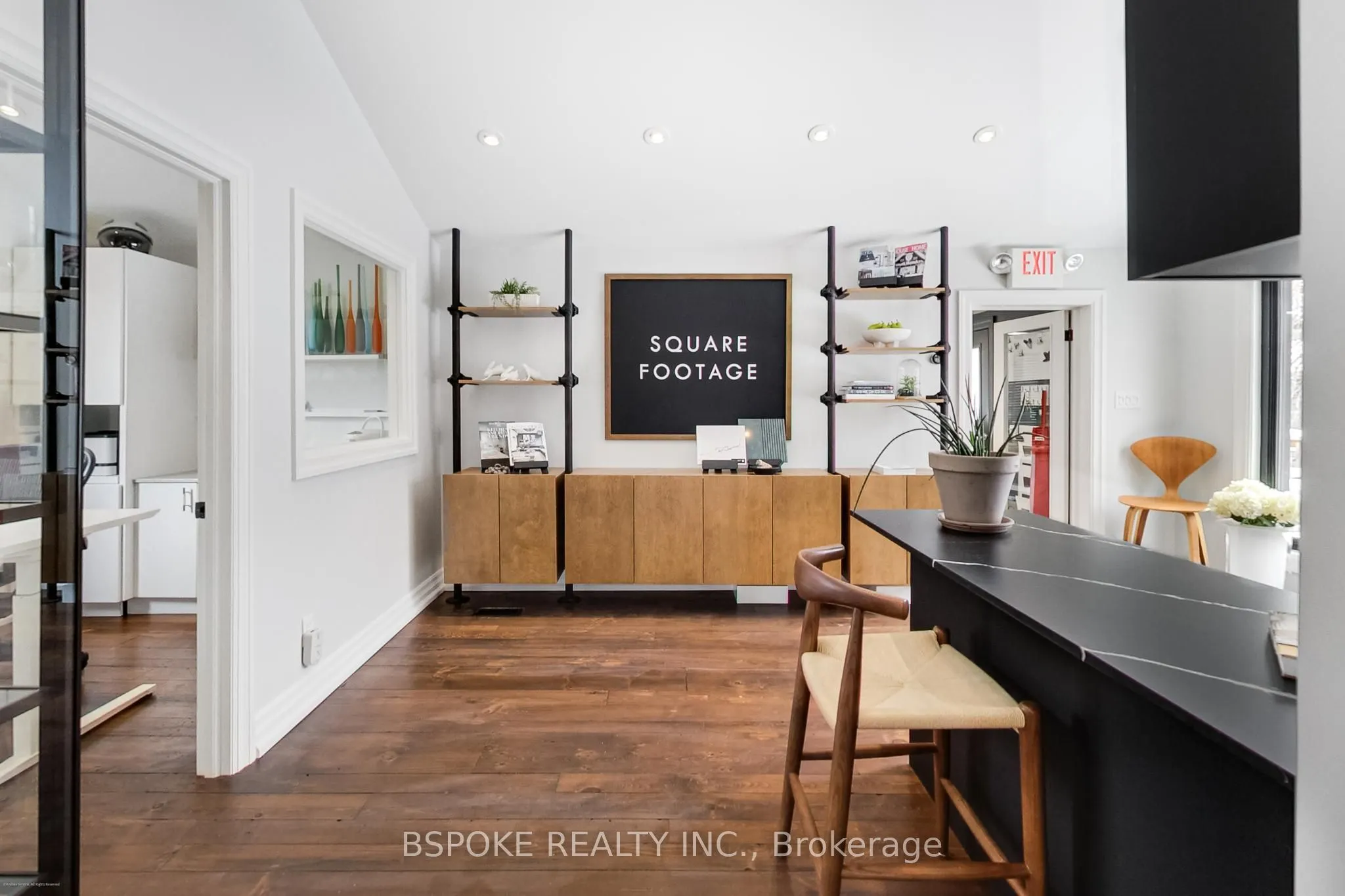 578 Kingston Road W
