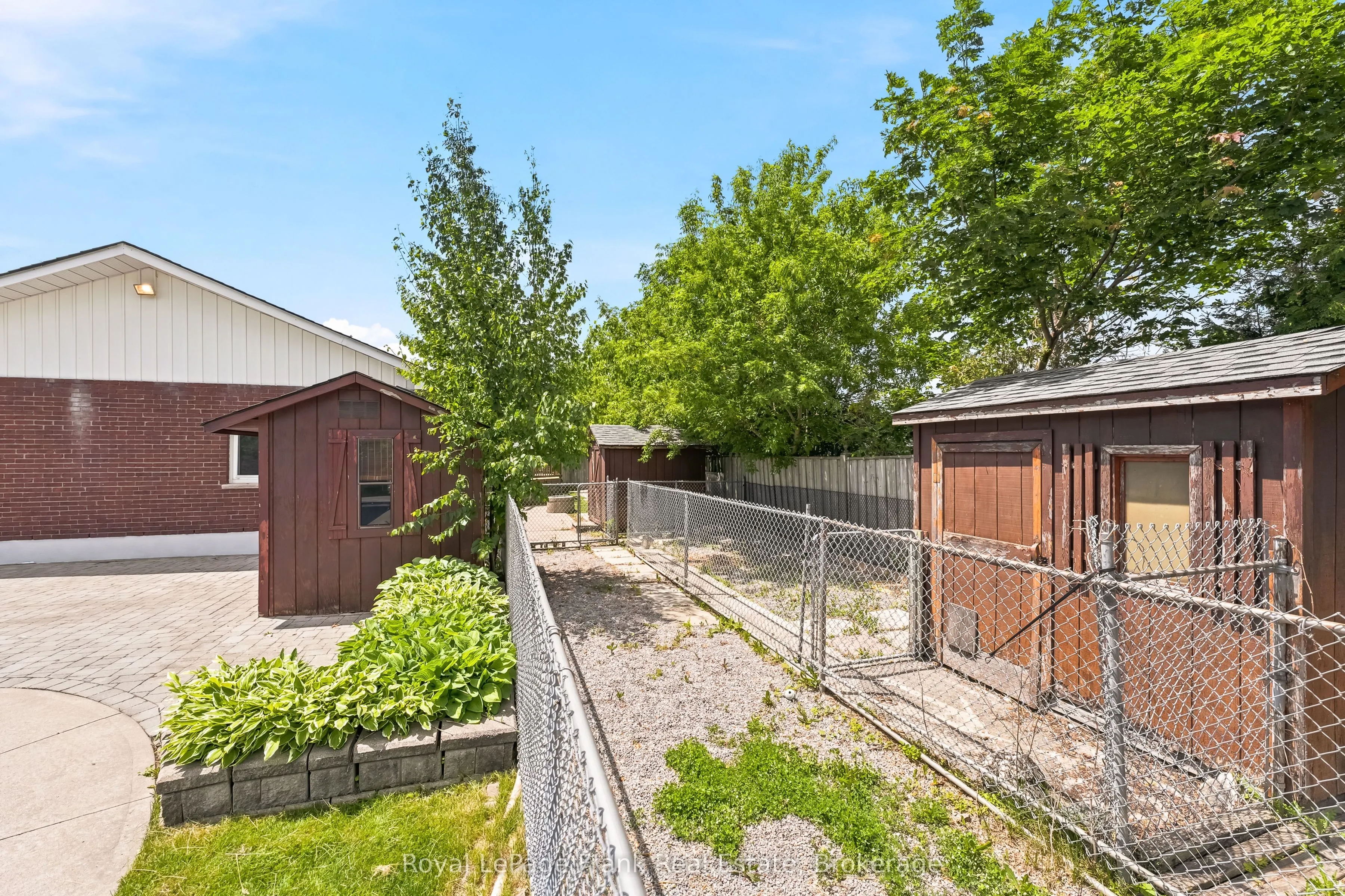 1385 Highway 7A