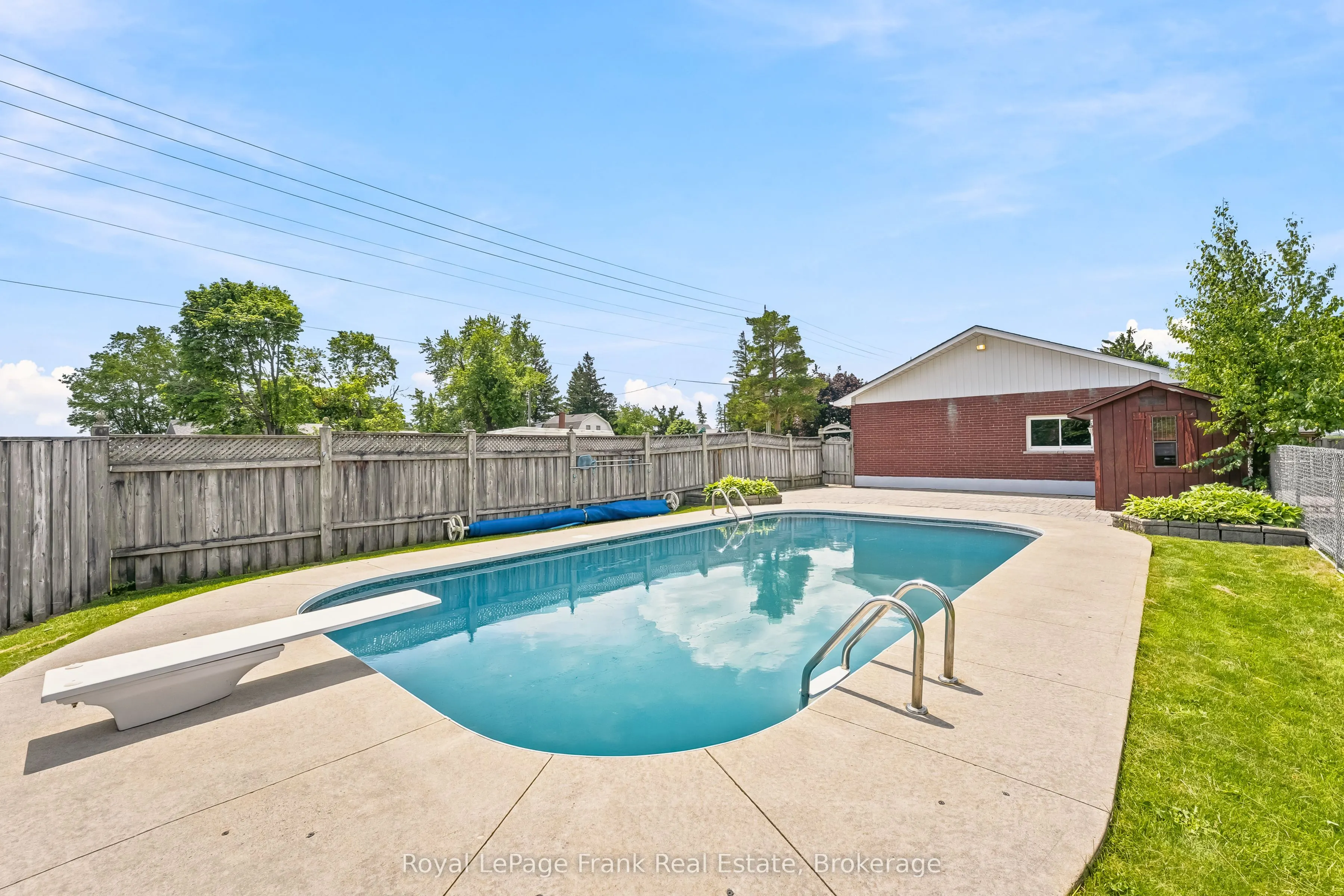 1385 Highway 7A