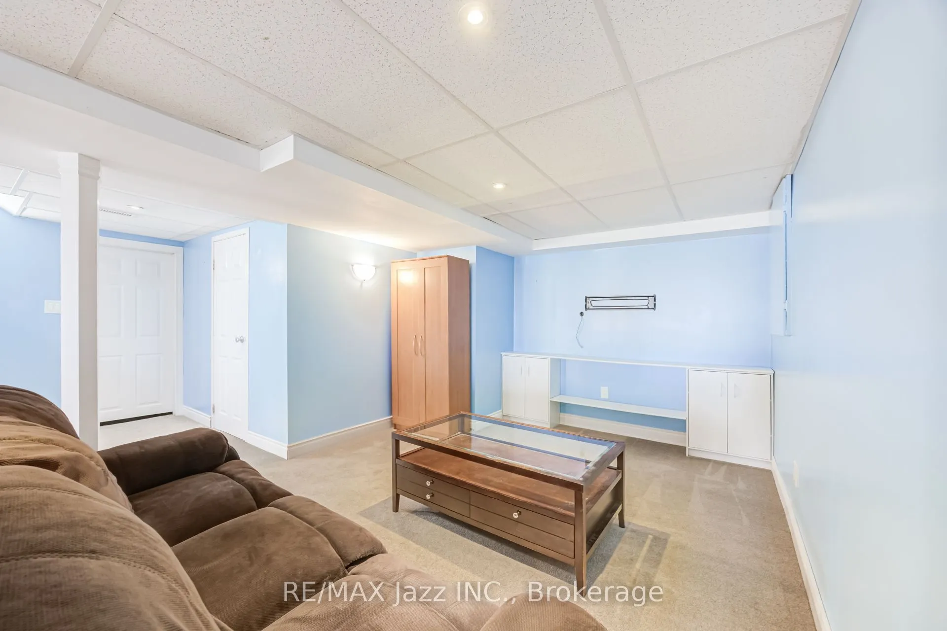 2 Coomer Crescent