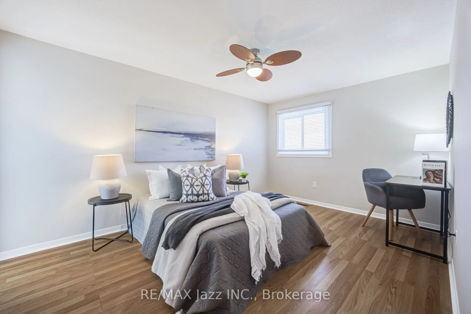 2 Coomer Crescent