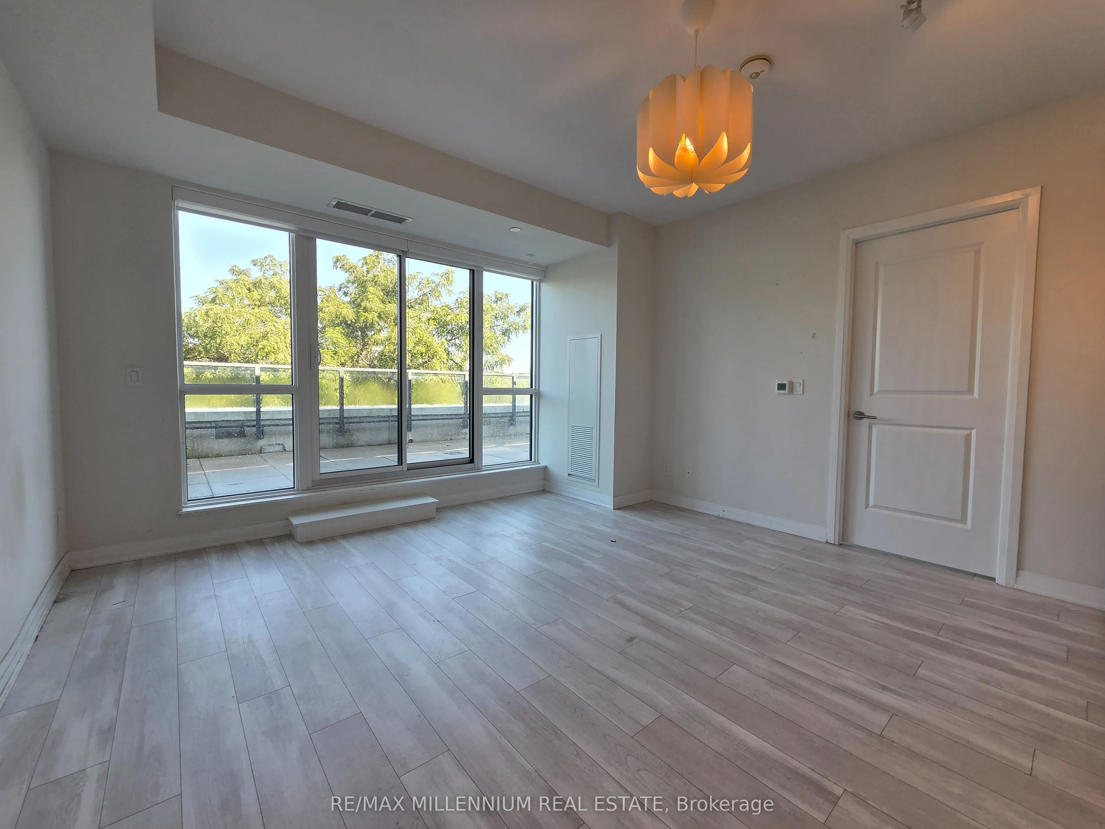 1630 Queen Street E #608