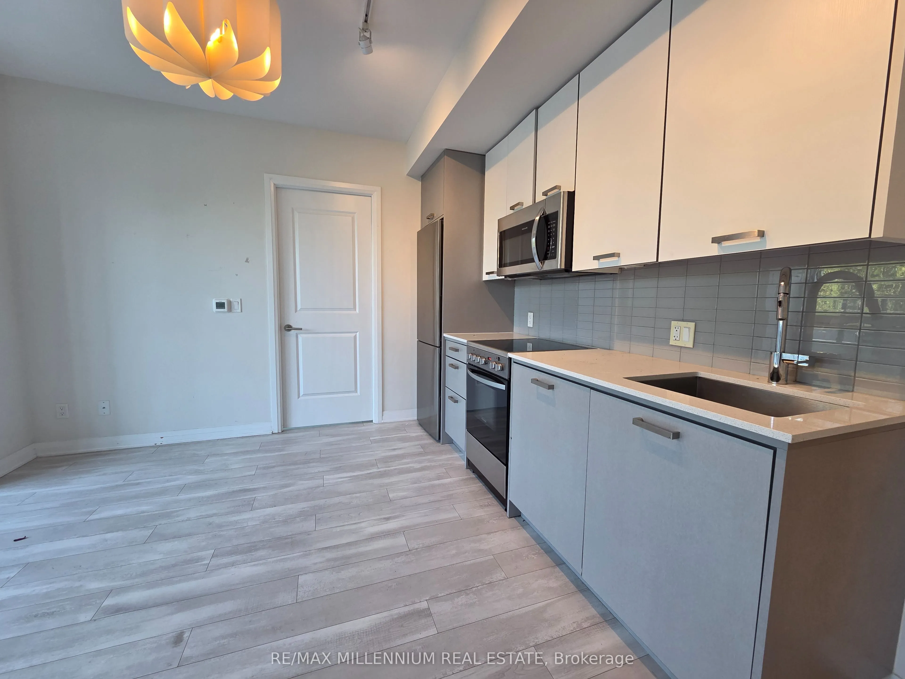 1630 Queen Street E #608