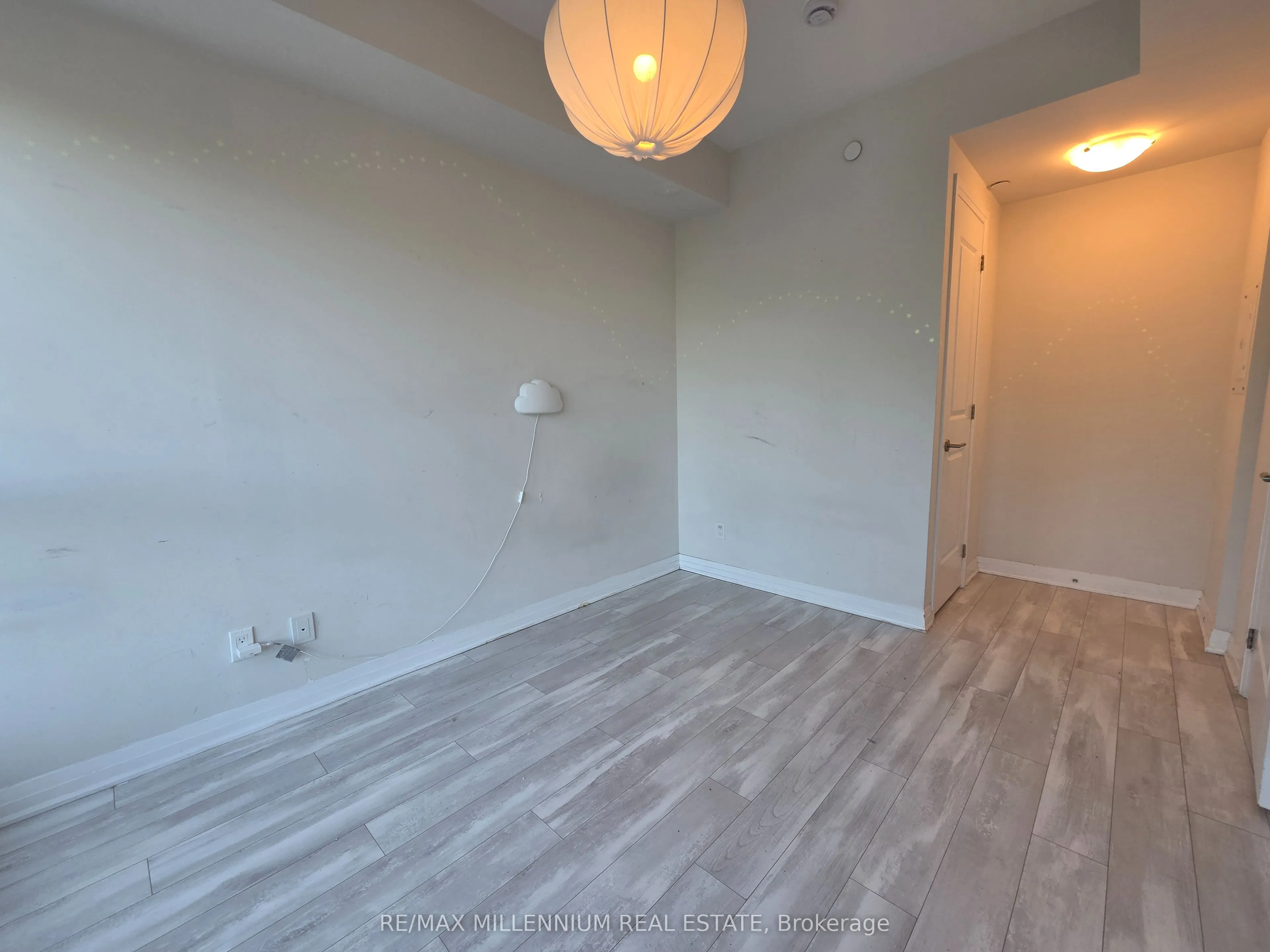1630 Queen Street E #608