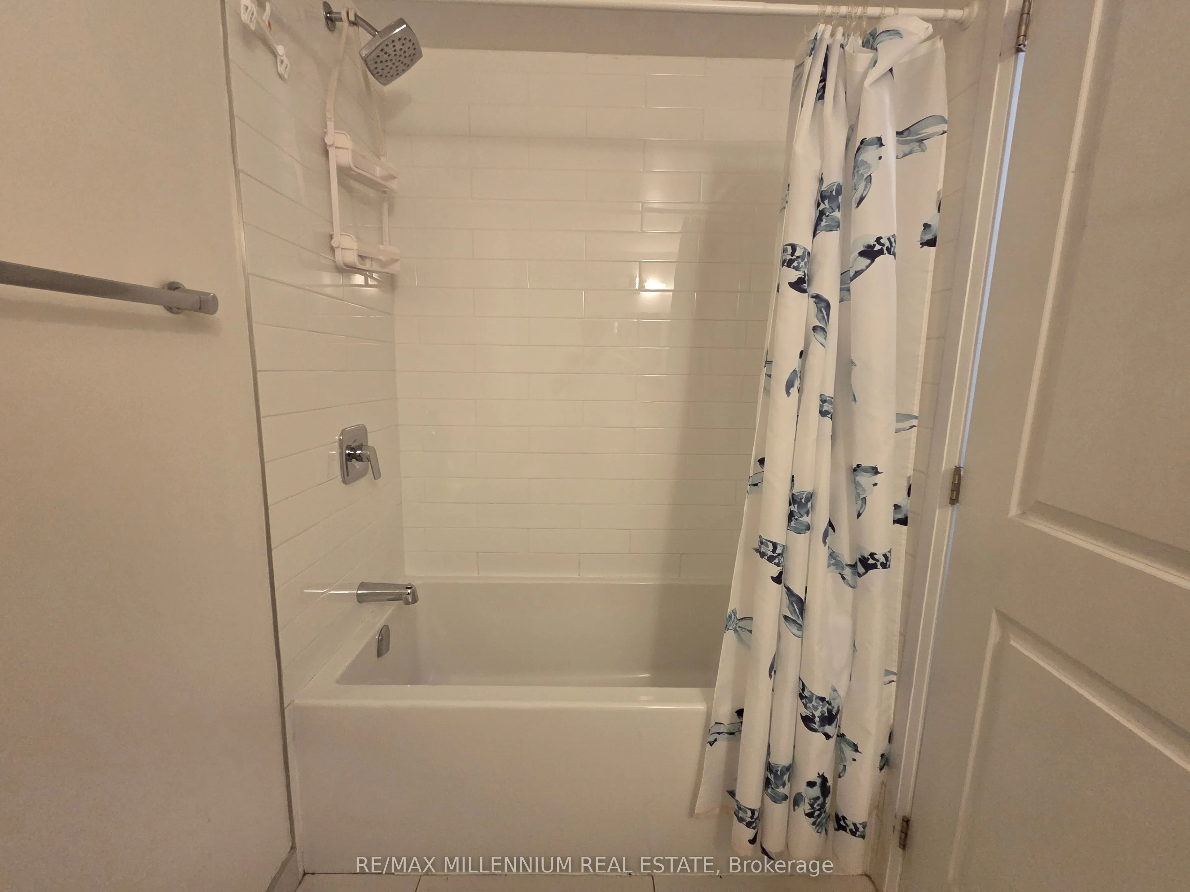 1630 Queen Street E #608