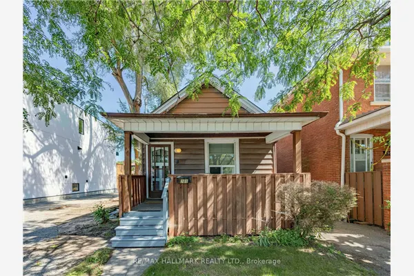 201 Linsmore Crescent