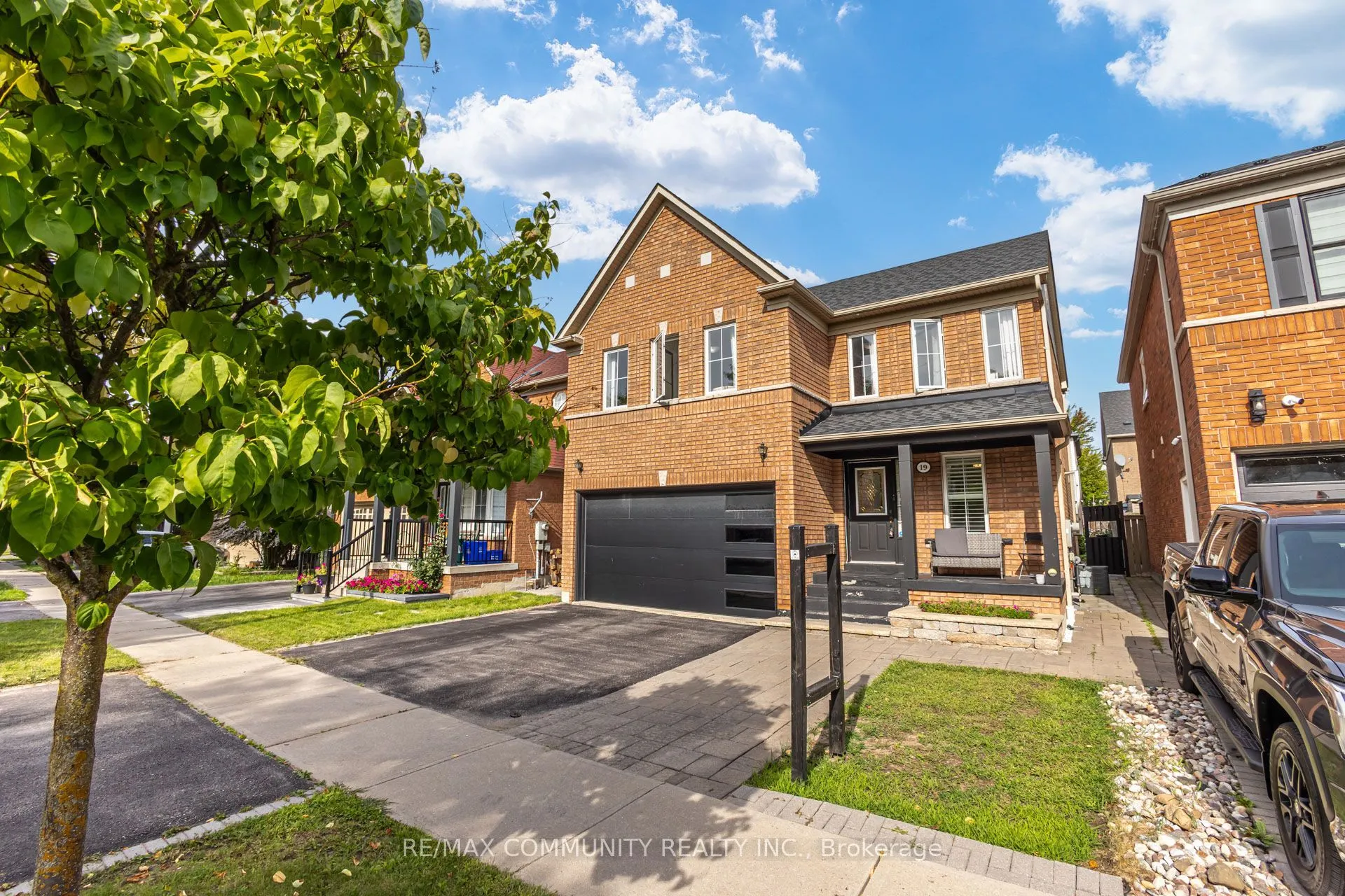 19 Tiller Street