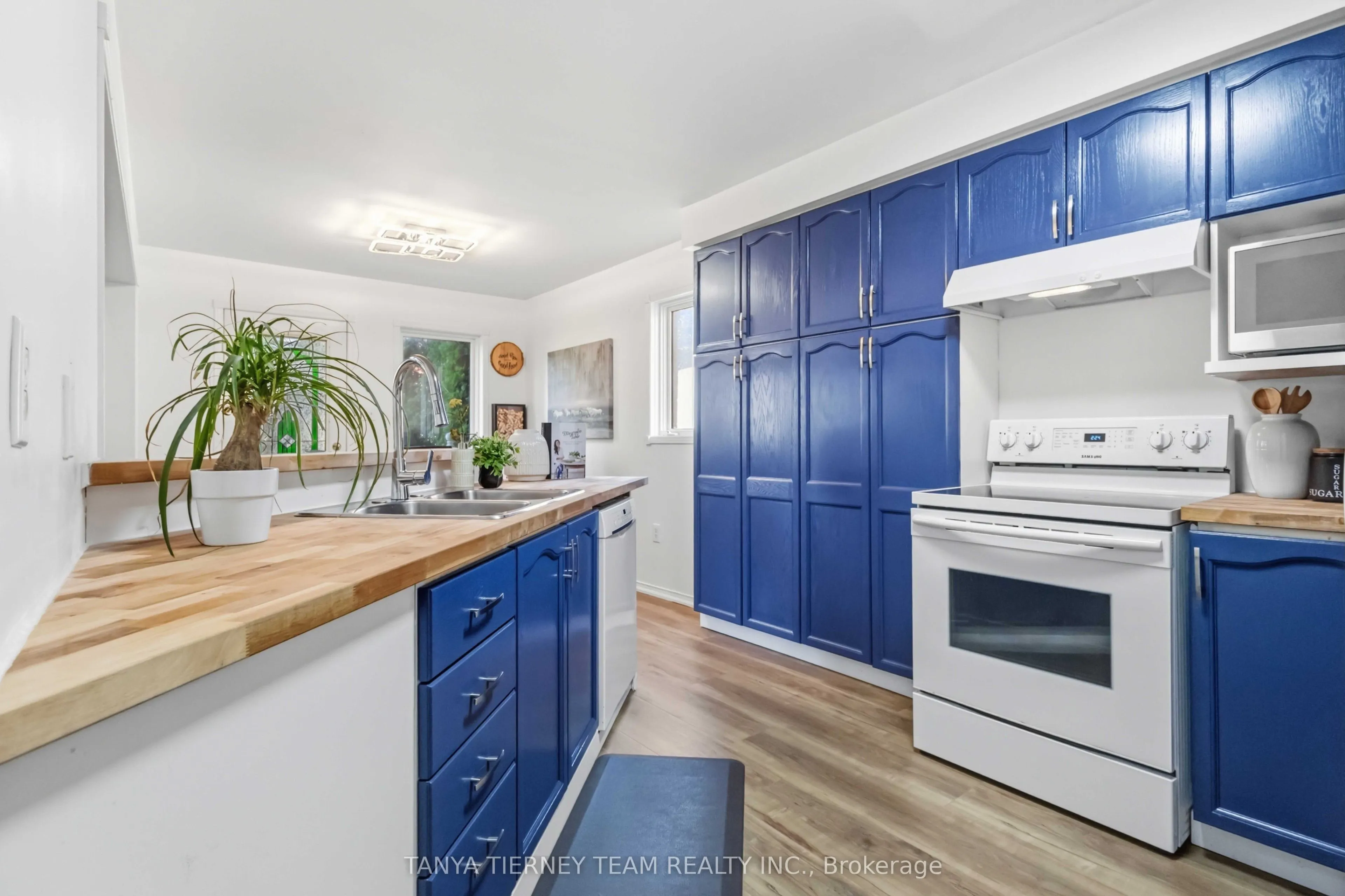36 Zachary Place