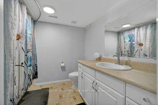 887 Lavis Court