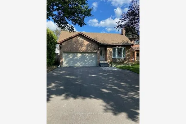 887 Lavis Court