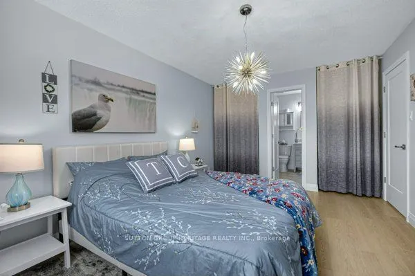 887 Lavis Court
