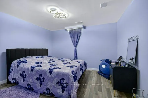 887 Lavis Court