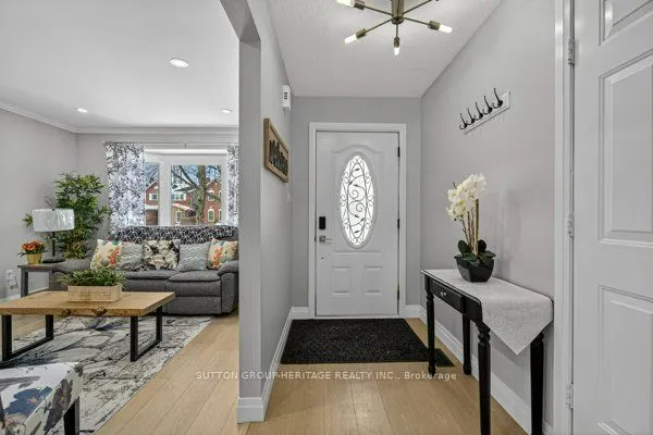 887 Lavis Court