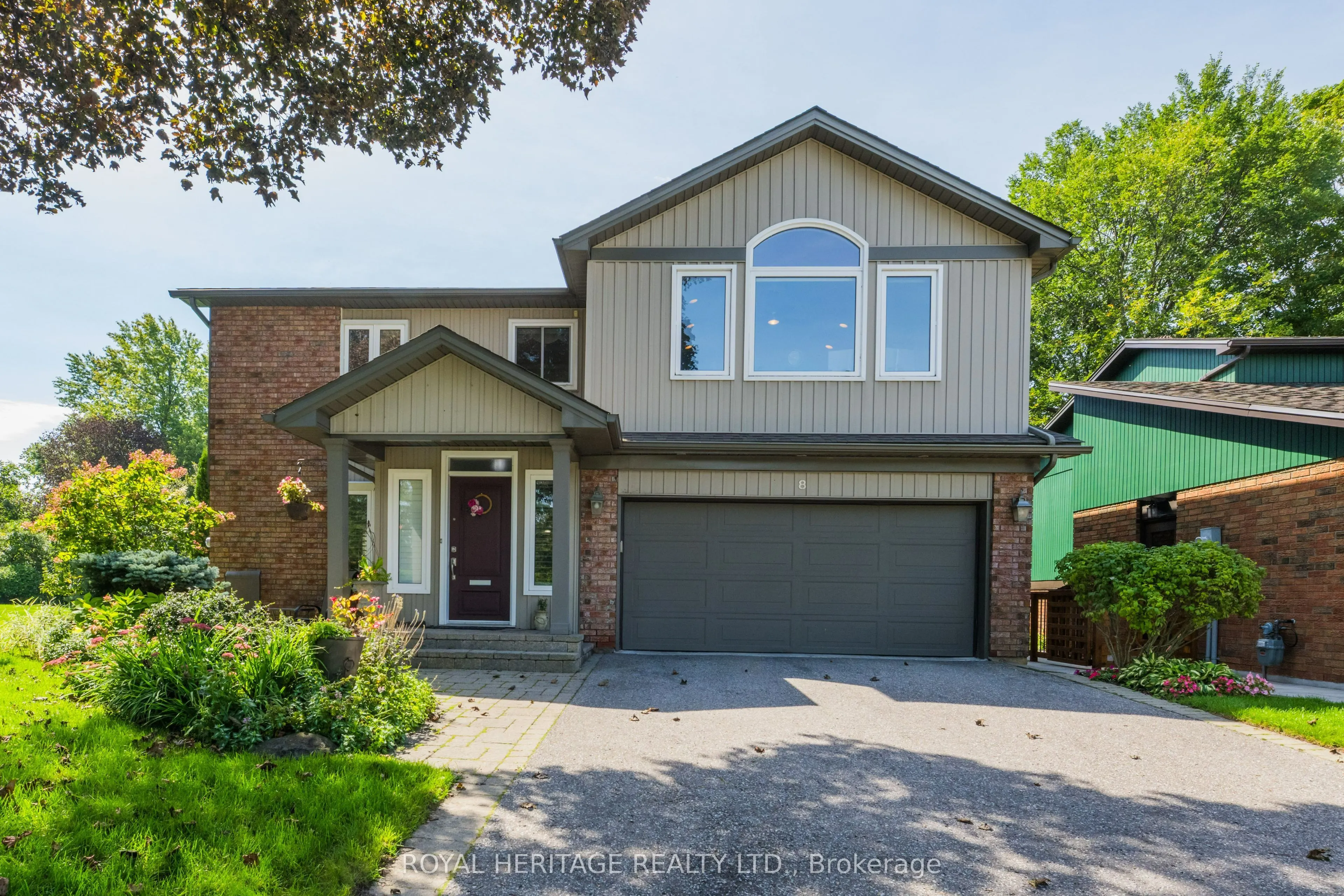 8 Chantrey Court