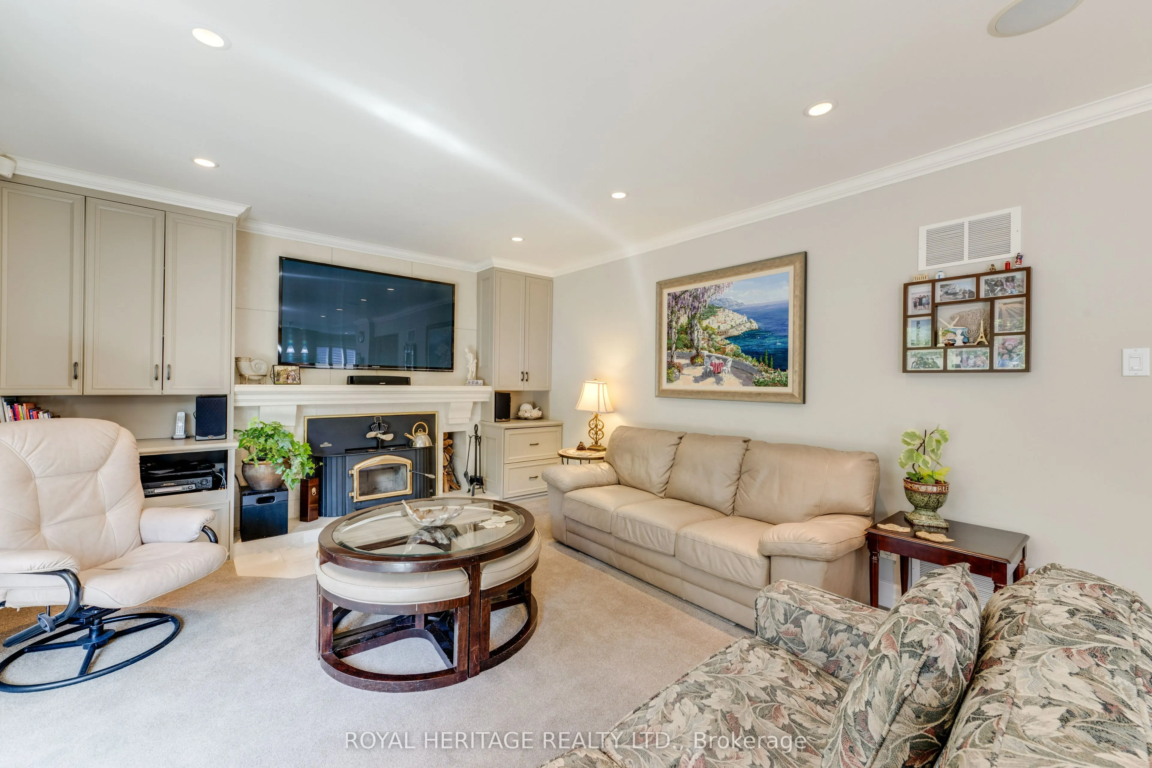 8 Chantrey Court