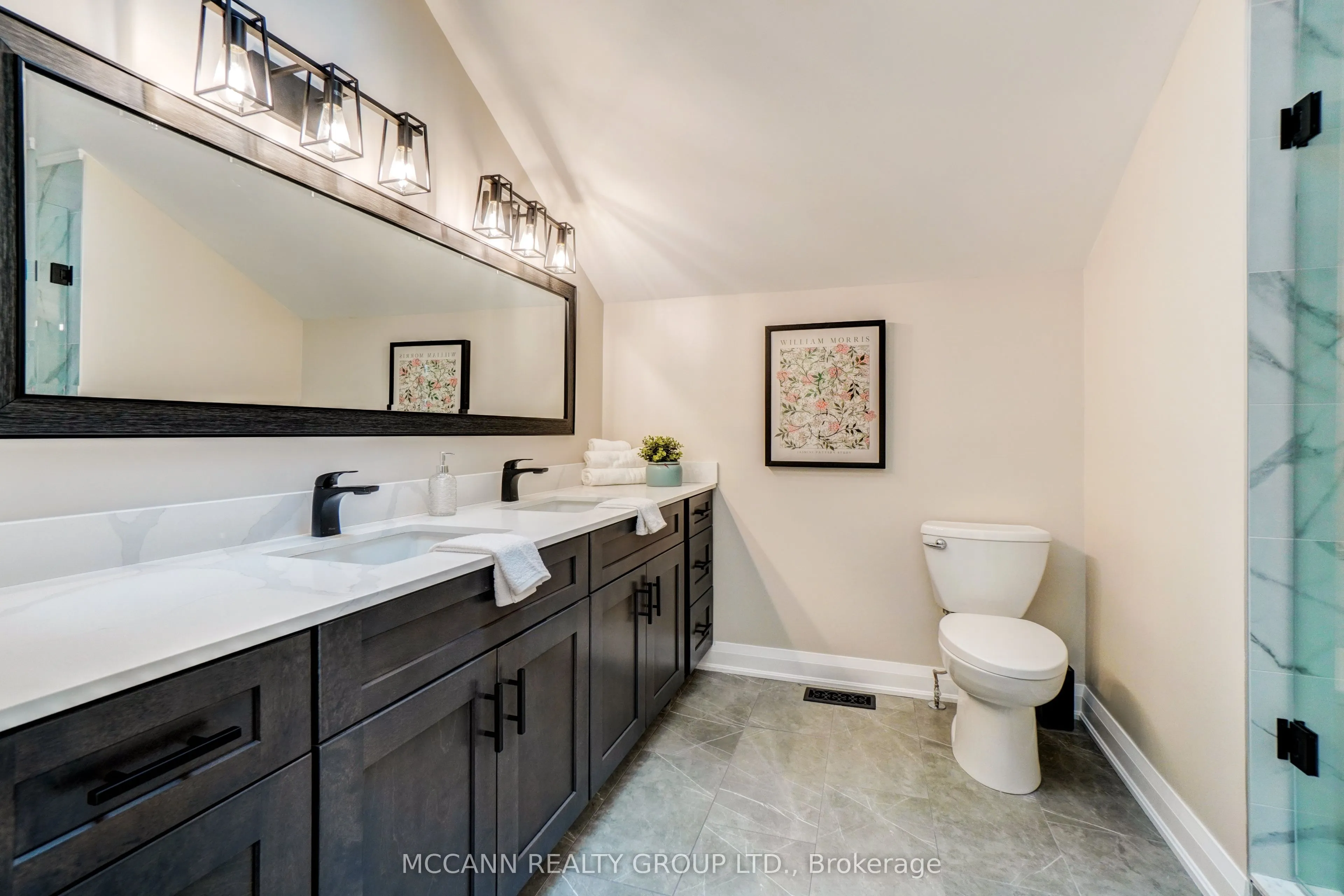89 Blackcreek Trail