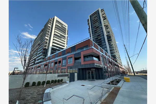 2545 SIMCOE Street N
