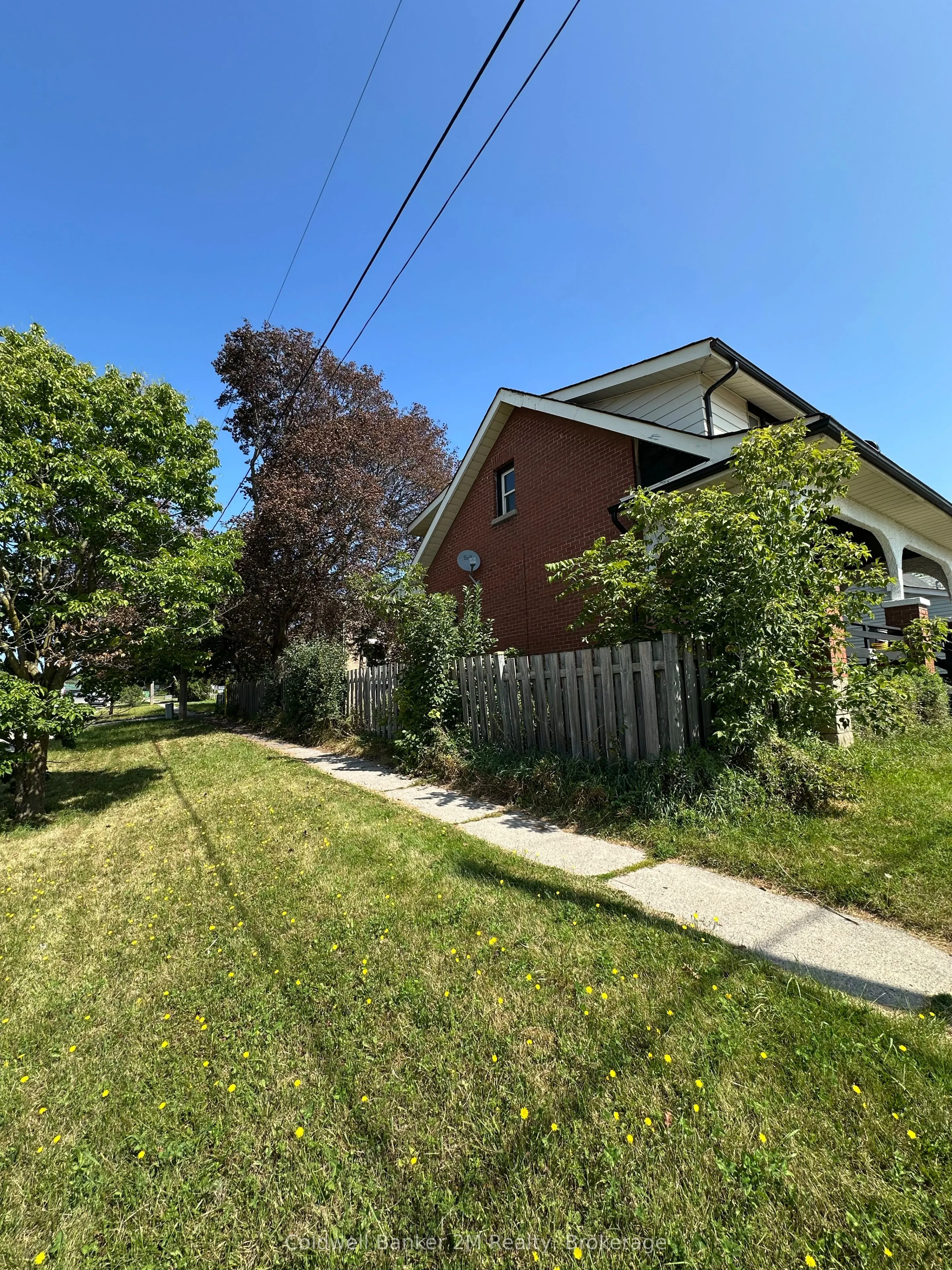 386 Pine Avenue