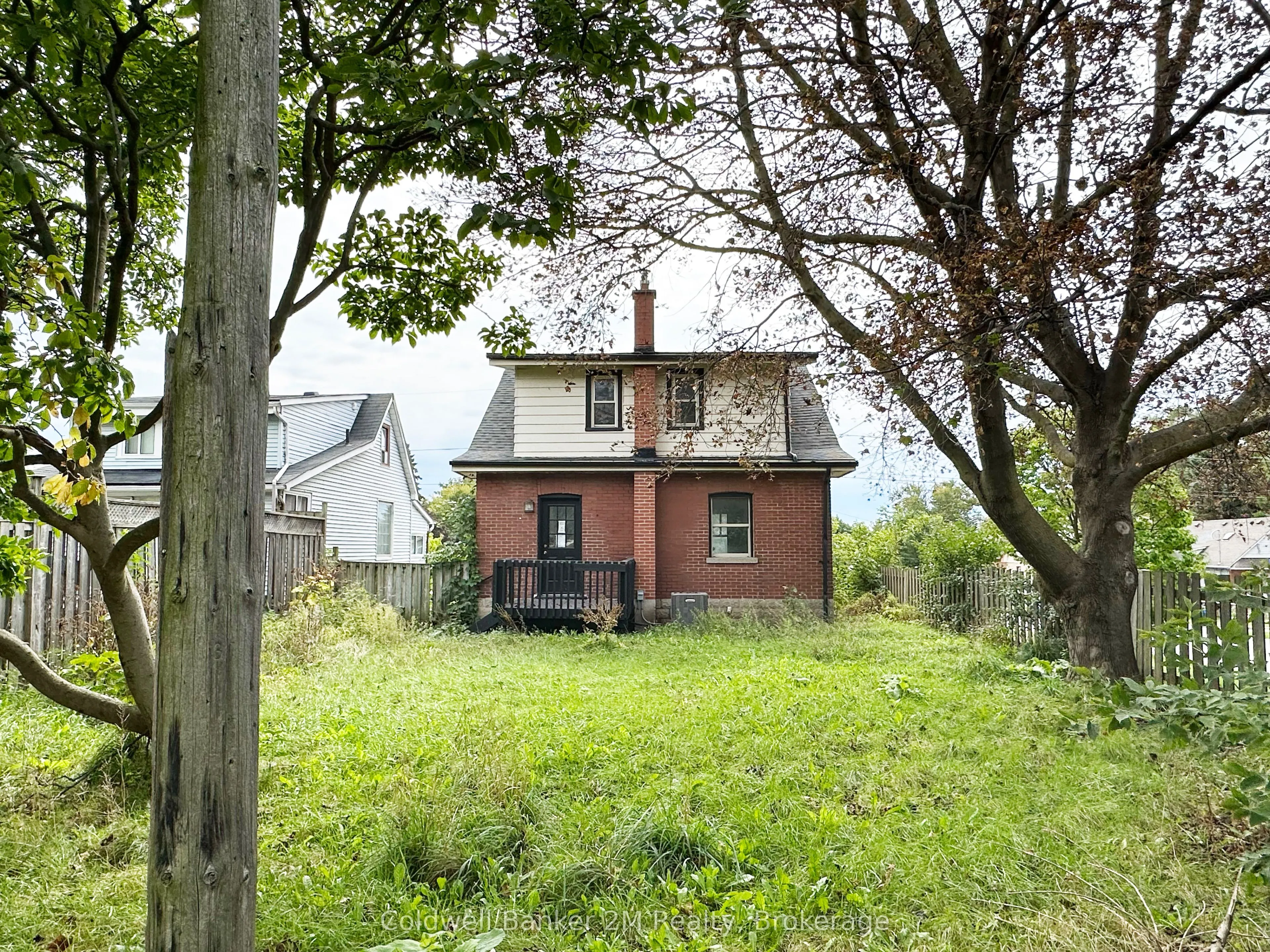 386 Pine Avenue