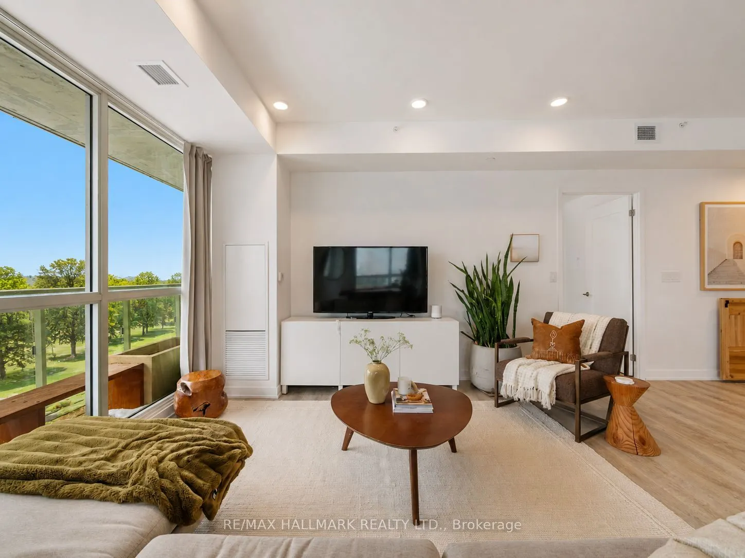 1350 Kingston Road #604