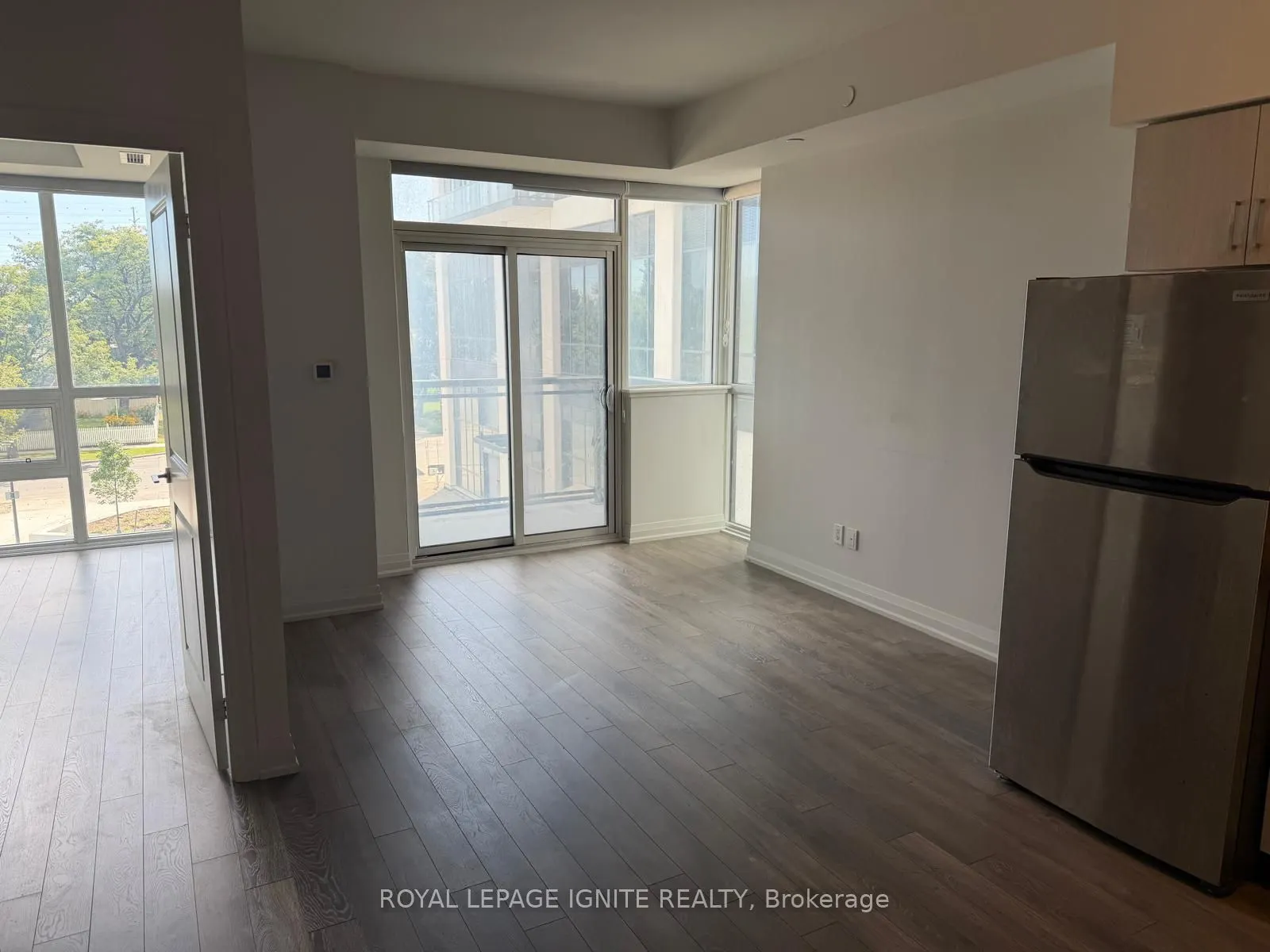 10 Meadowglen Place #310