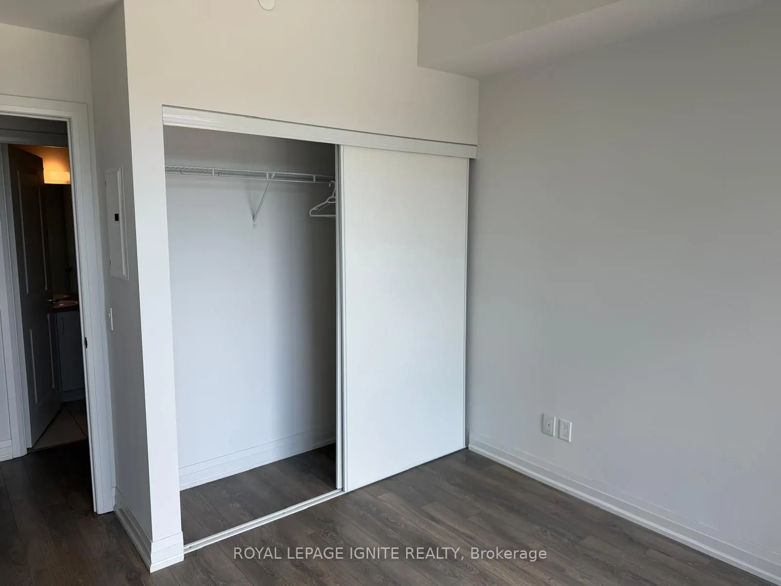 10 Meadowglen Place #310
