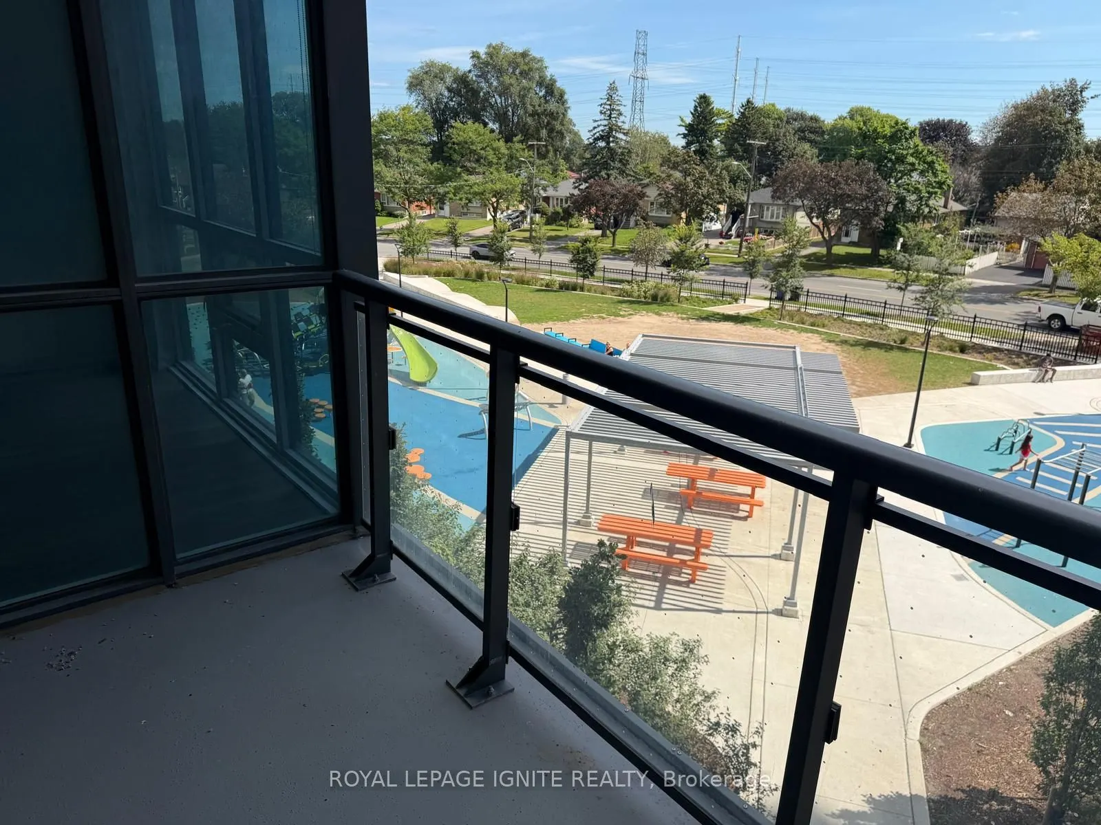 10 Meadowglen Place #310