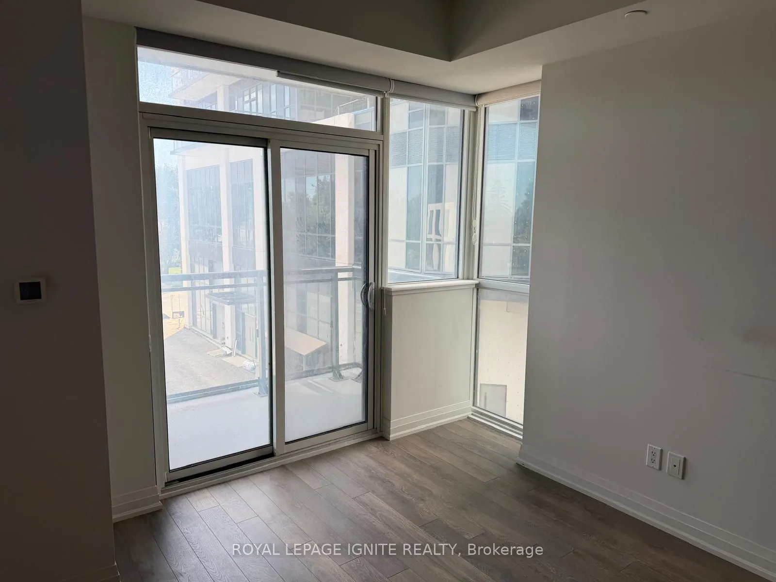 10 Meadowglen Place #310