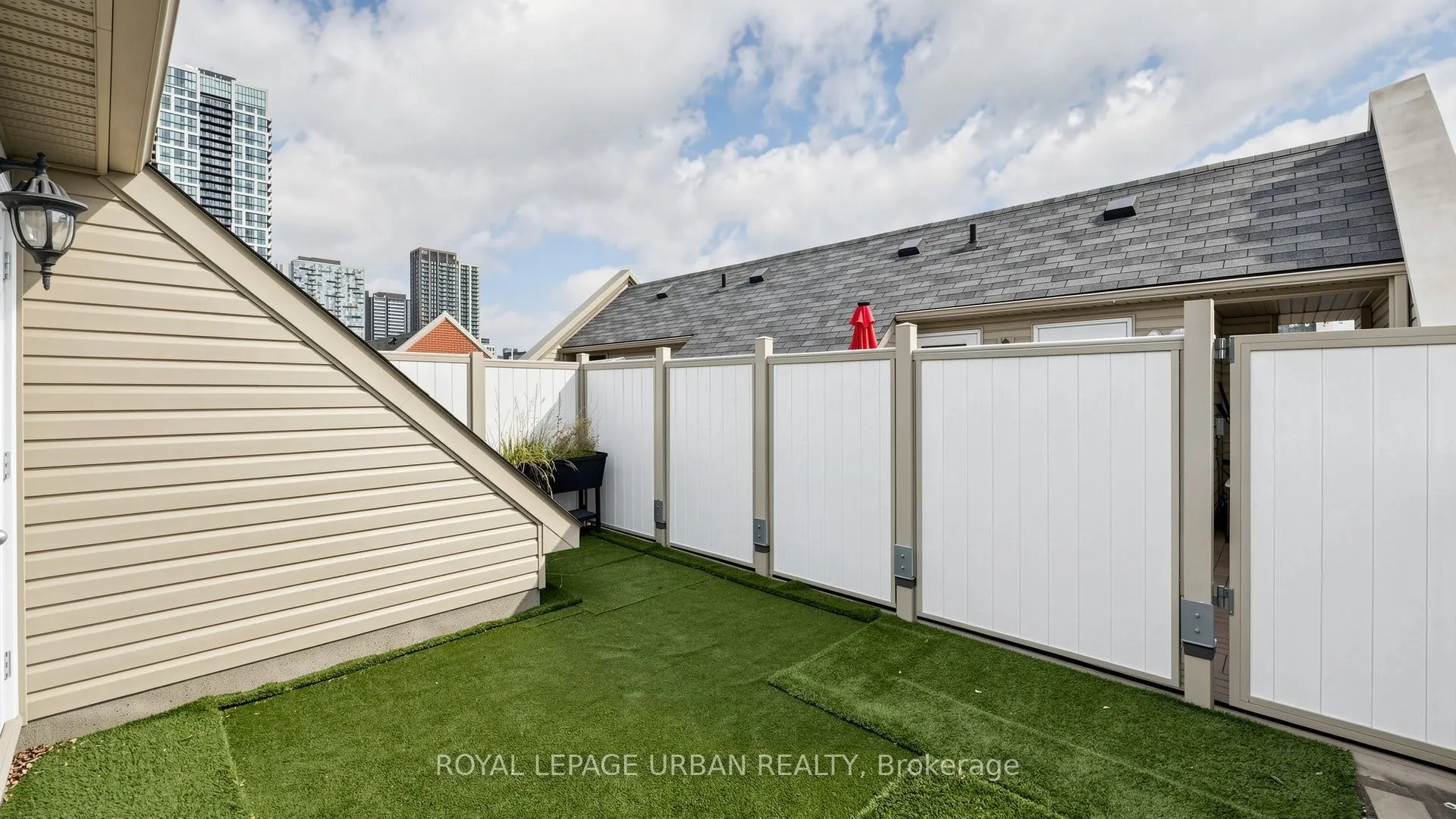 76 Munro Street #2