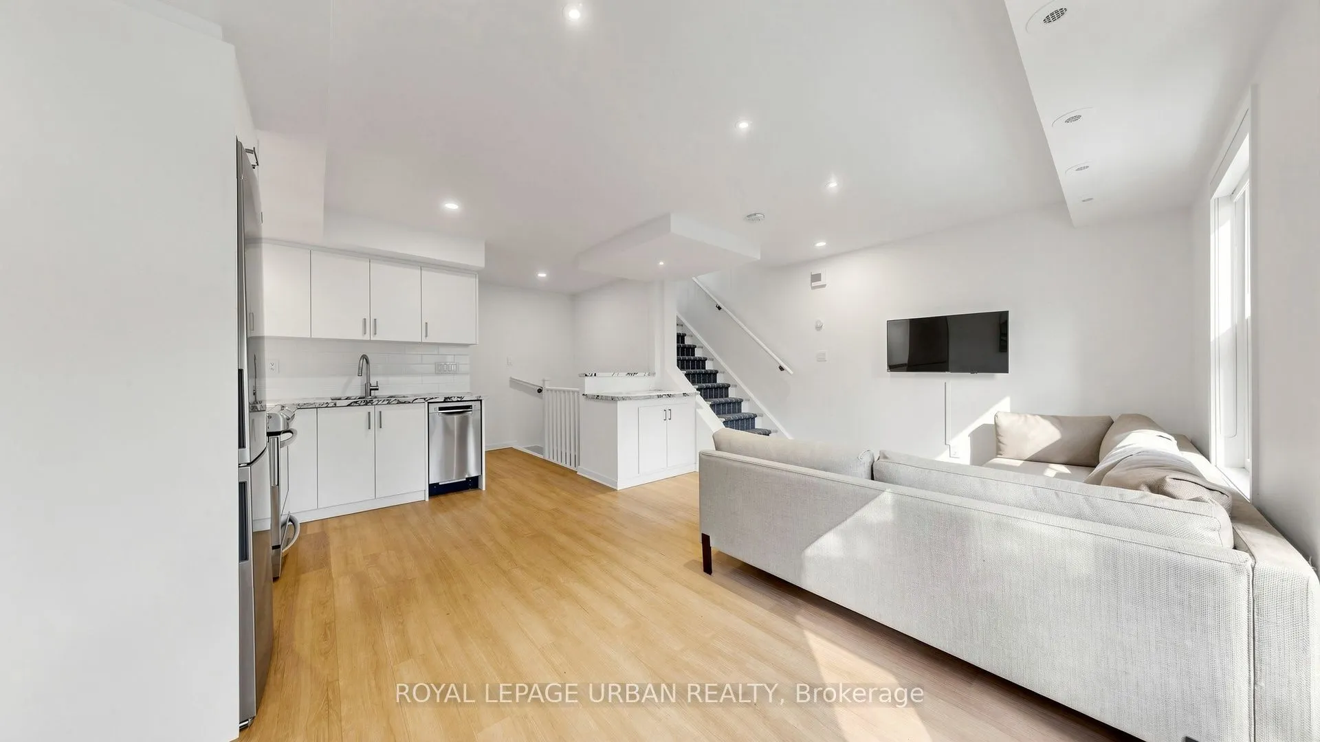 76 Munro Street #2
