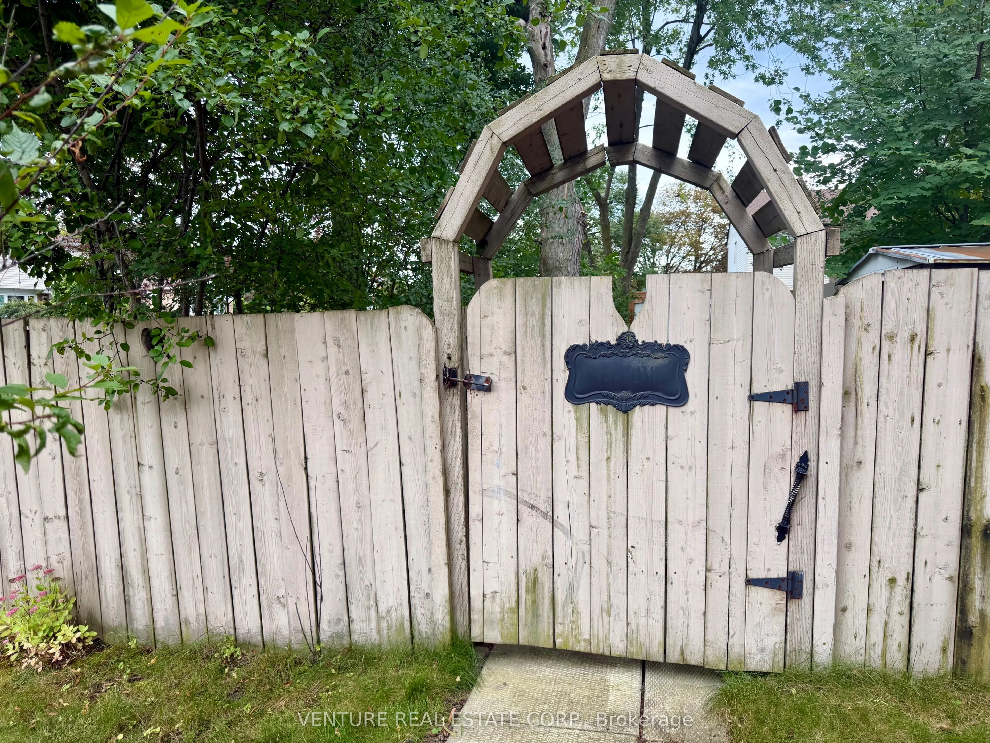 1329 Belair Crescent