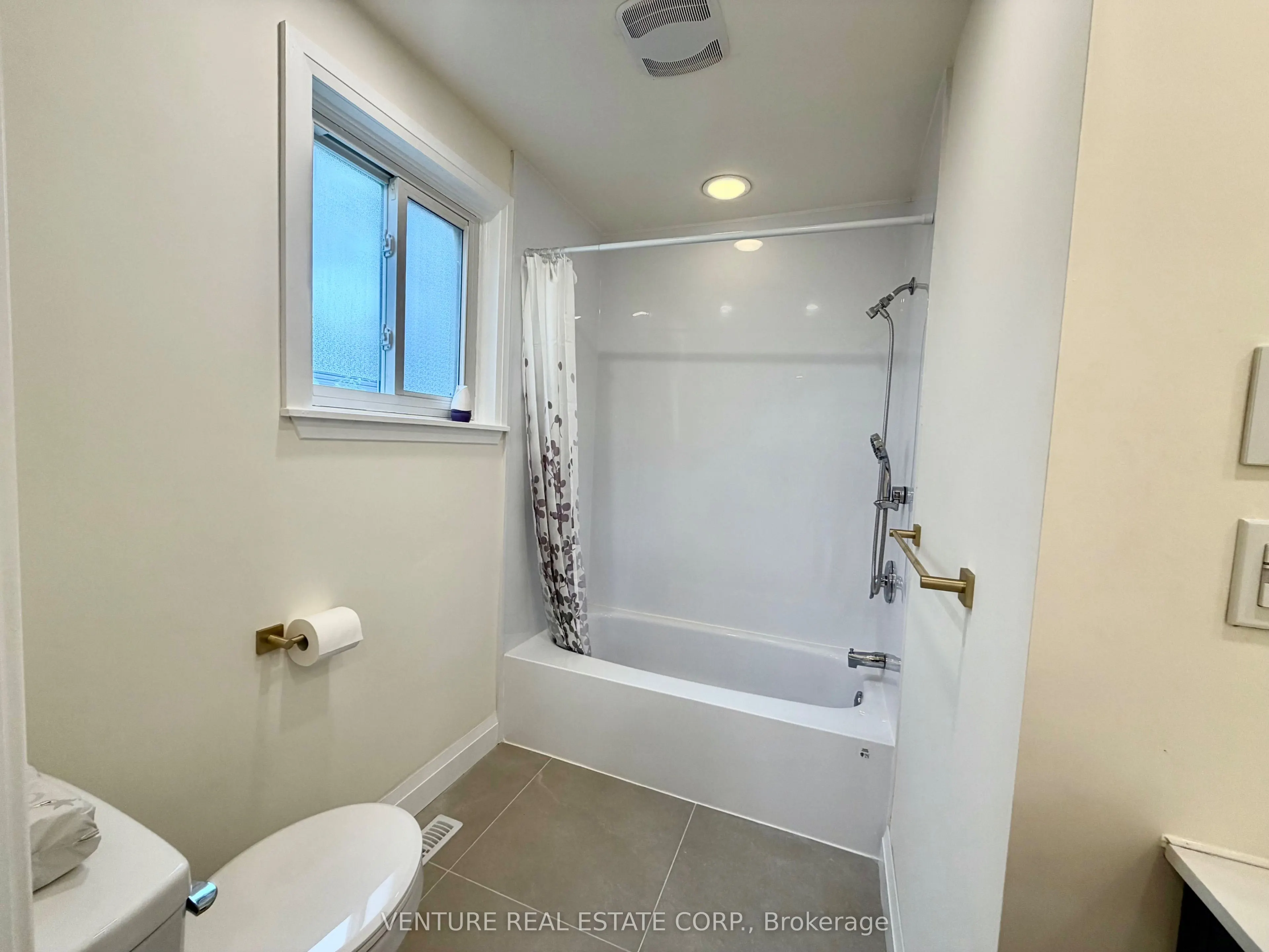 1329 Belair Crescent