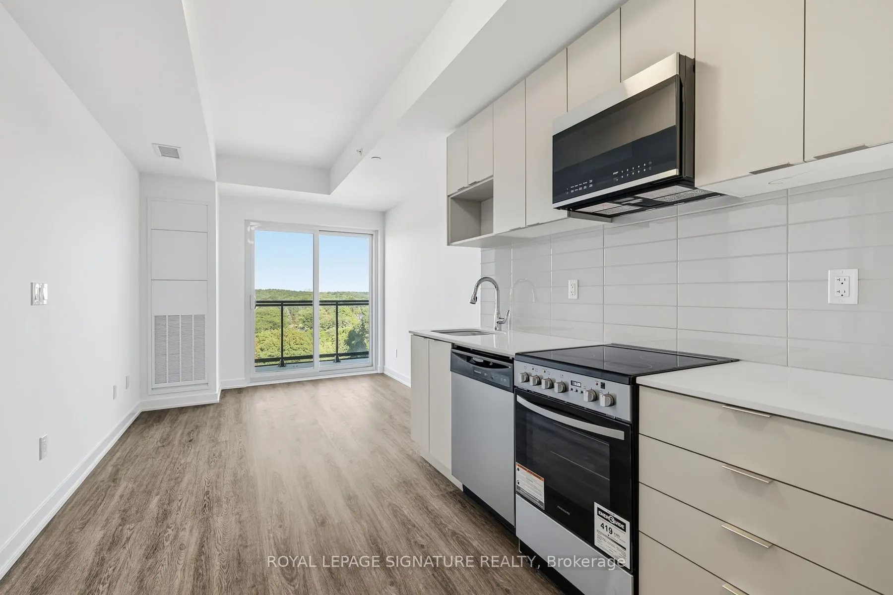 4569 Kingston Road #904