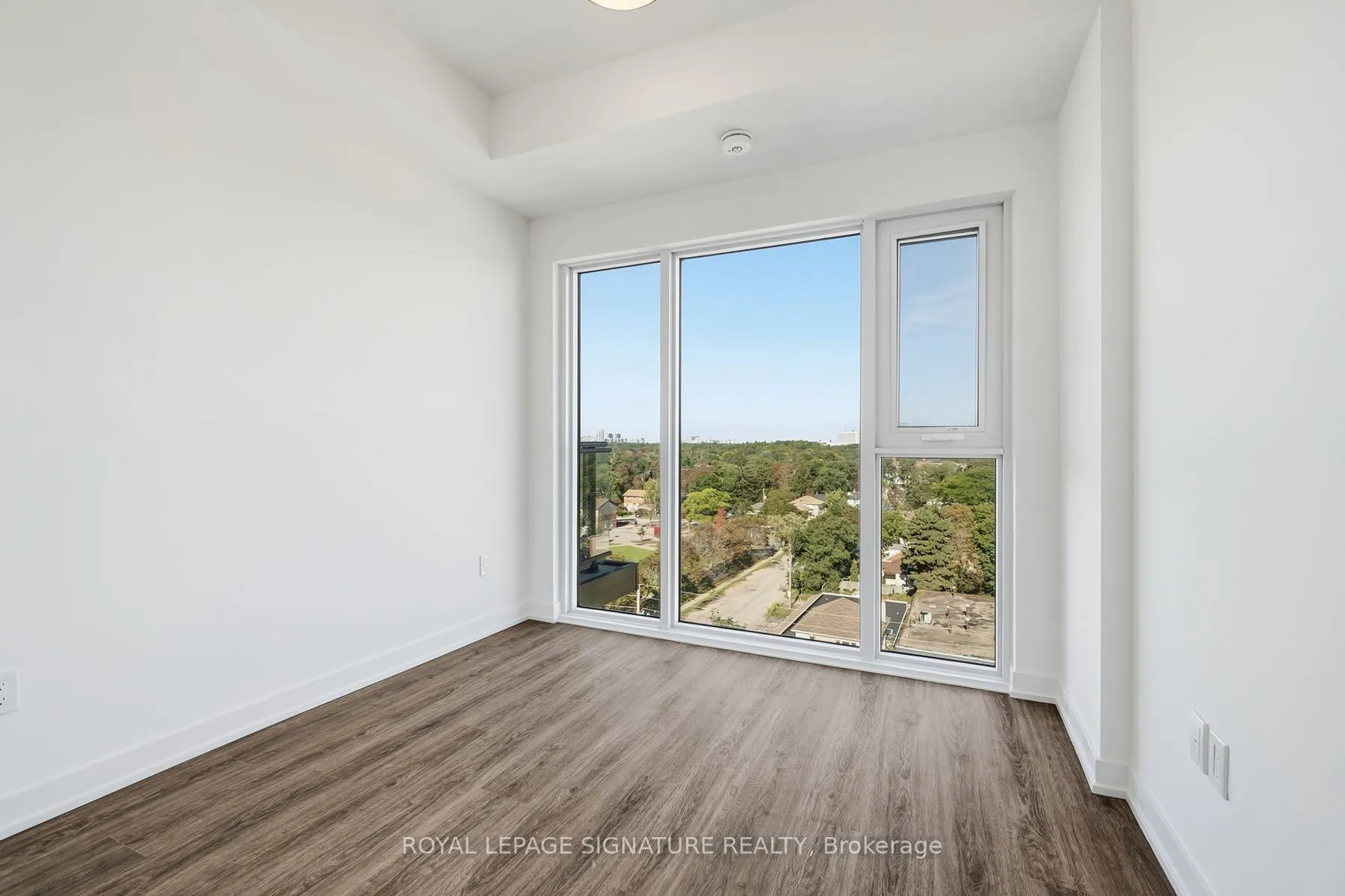 4569 Kingston Road #904
