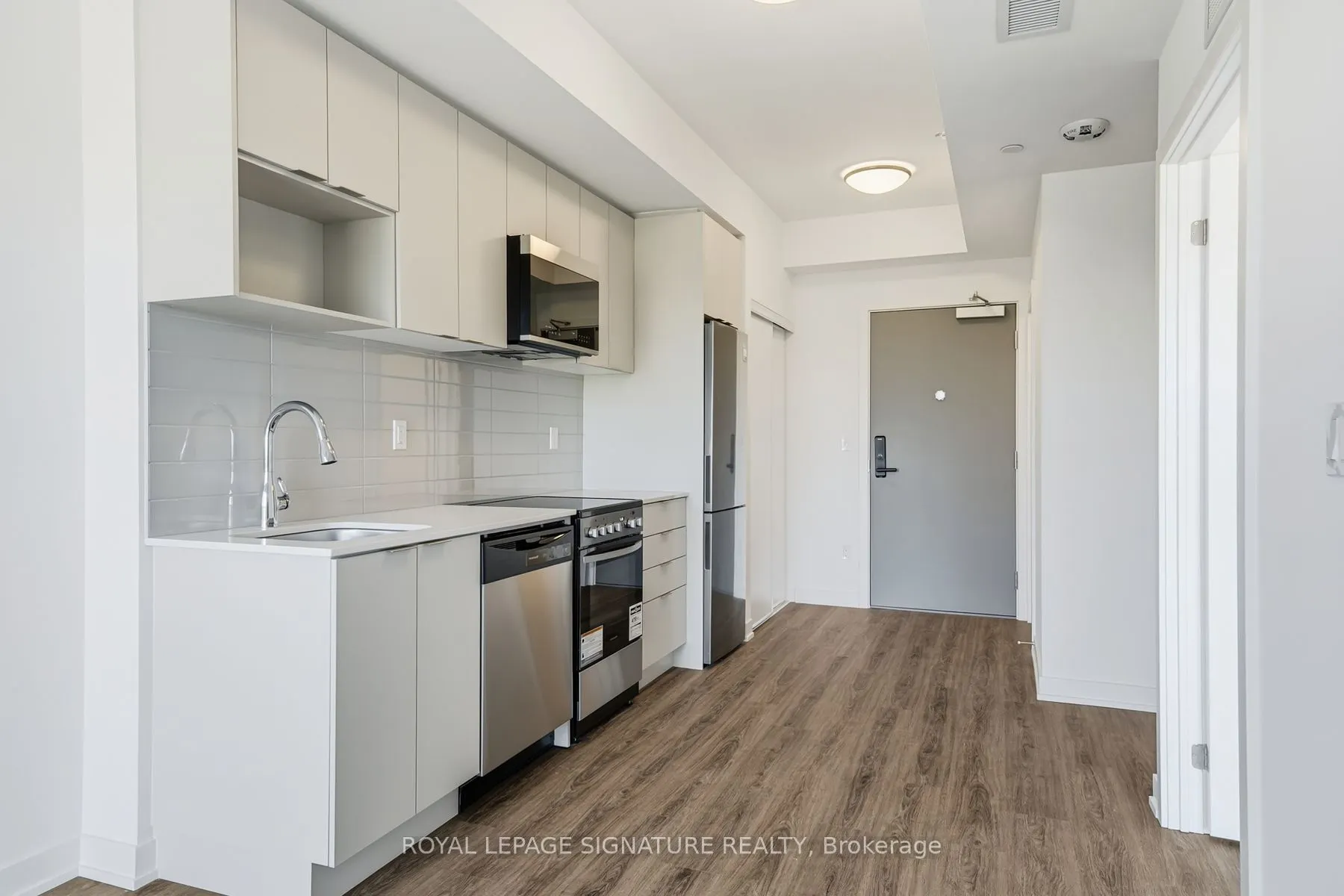 4569 Kingston Road #904