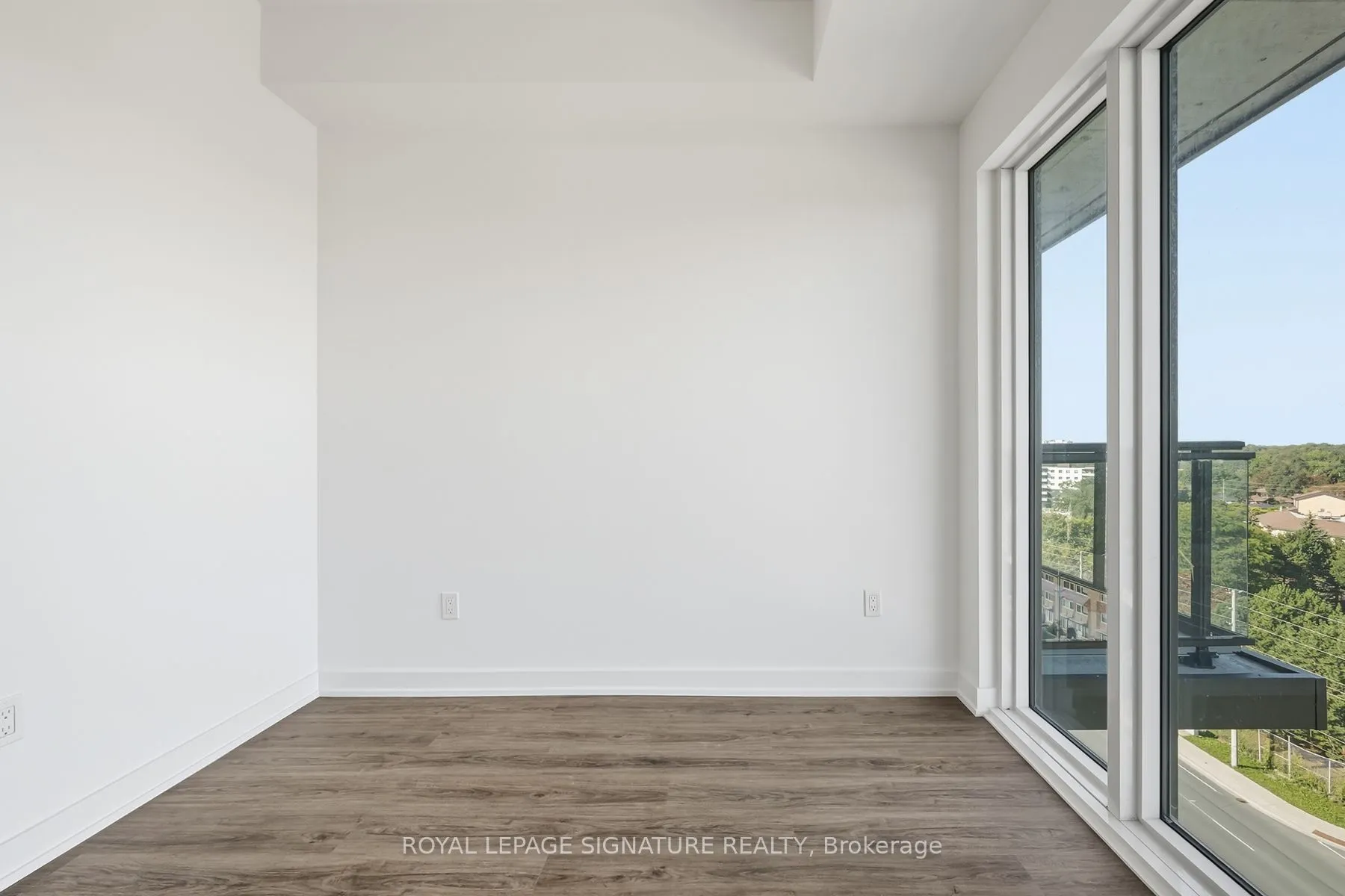 4569 Kingston Road #904