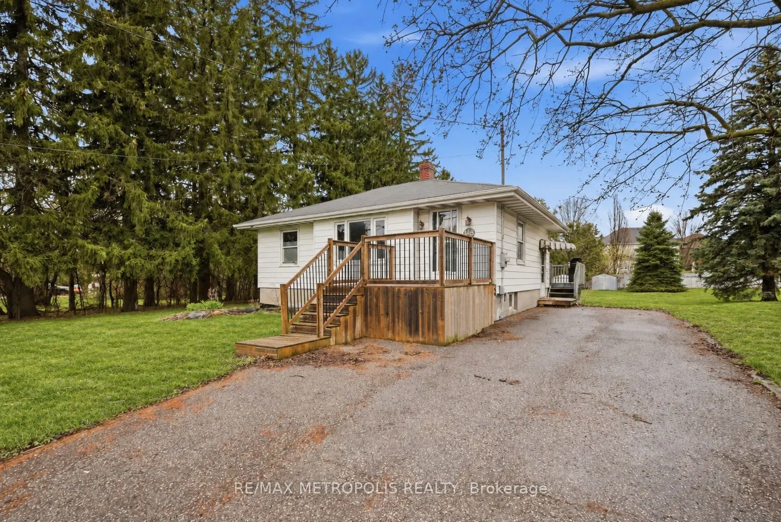 148 Winchester Road E